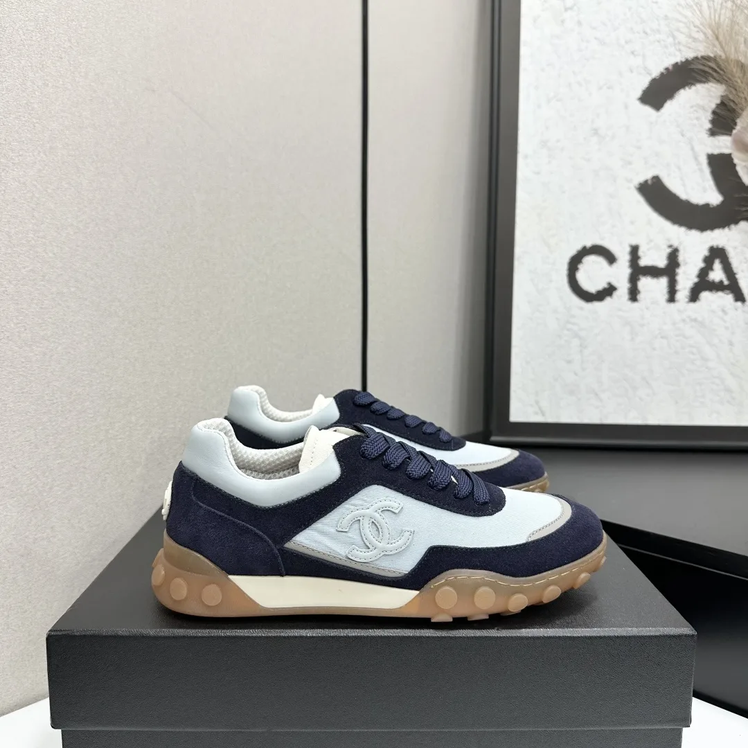 Comfortable Chanel Sneakers 3751