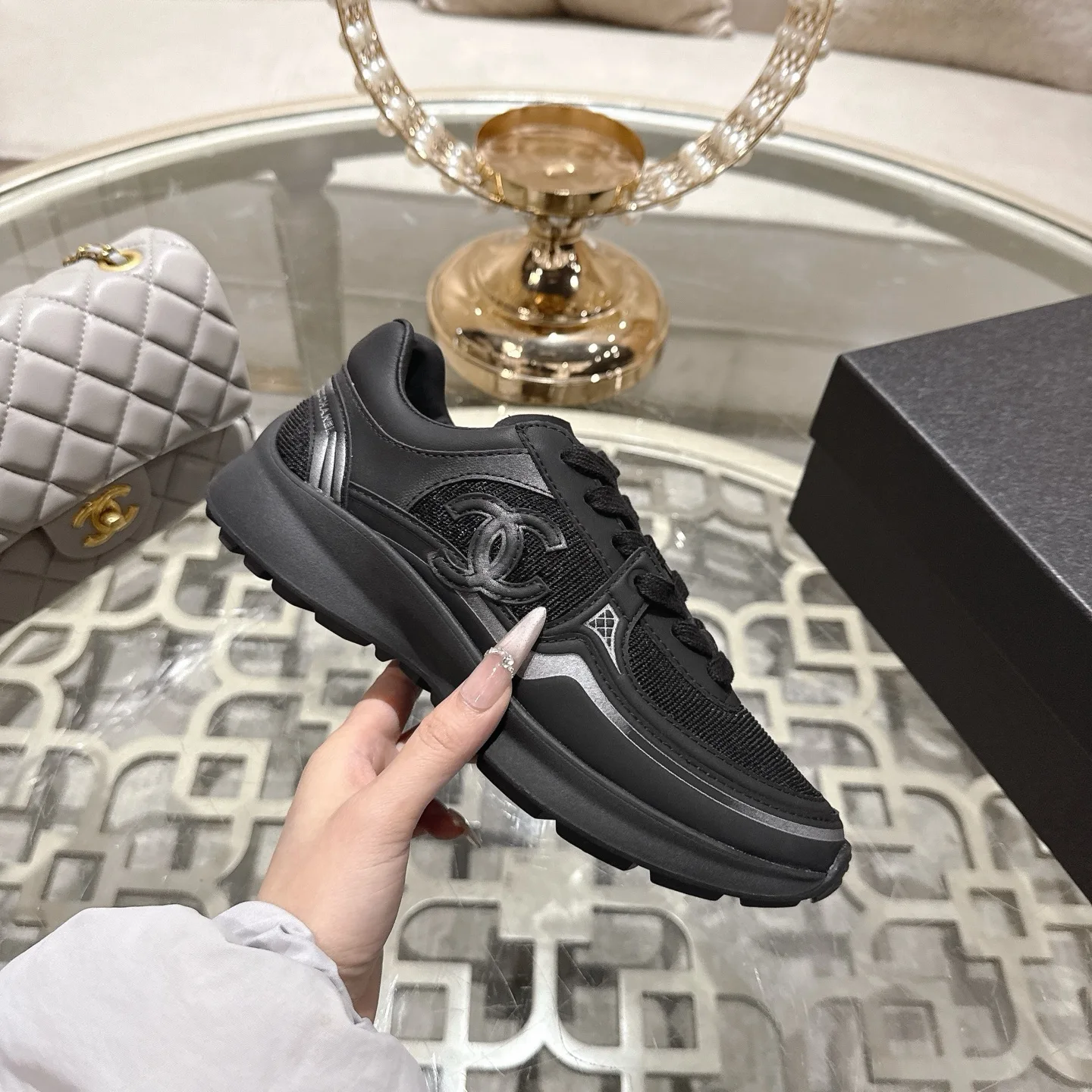 Chanel Sneakers Classic 3739
