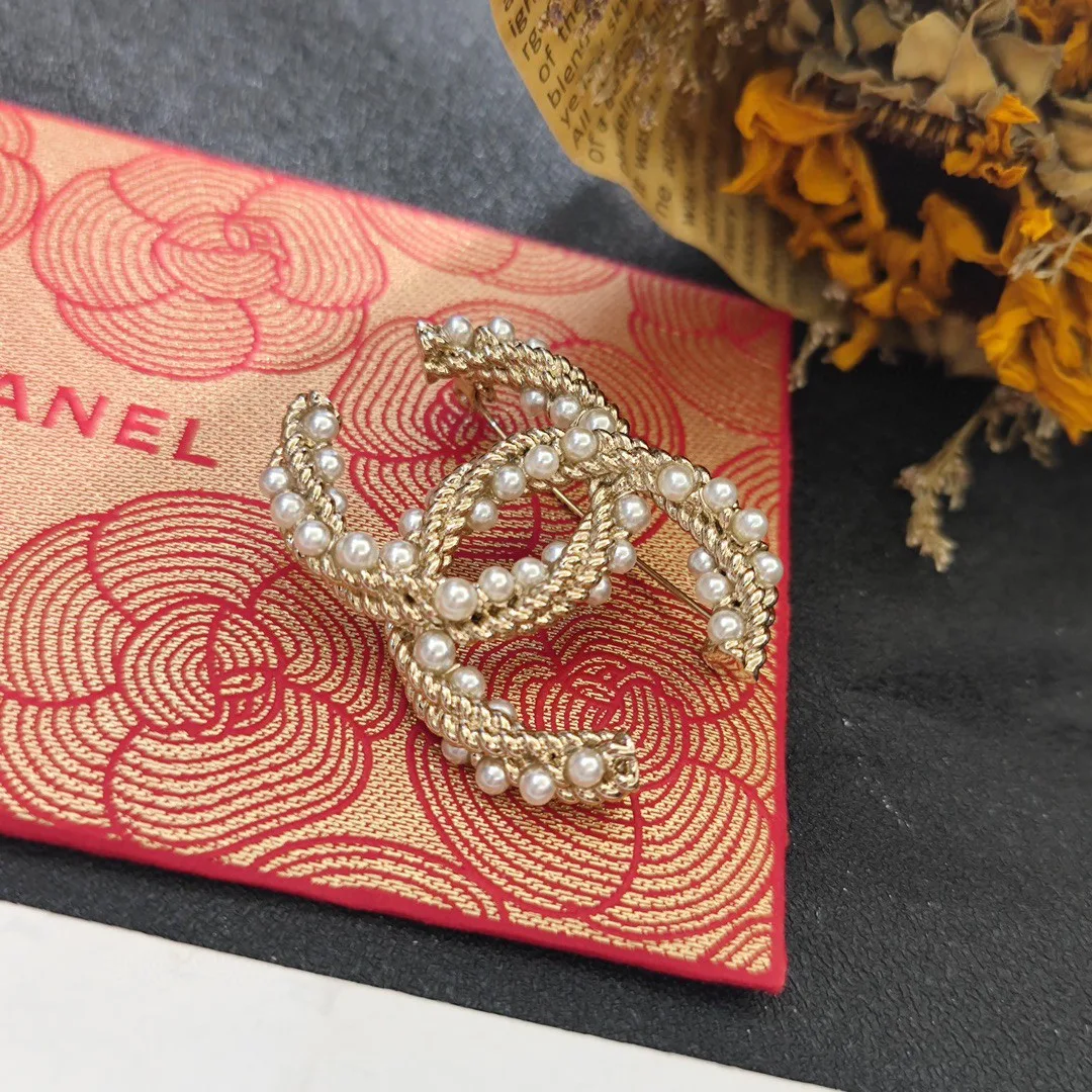 Flexible Chanel Suit 3772