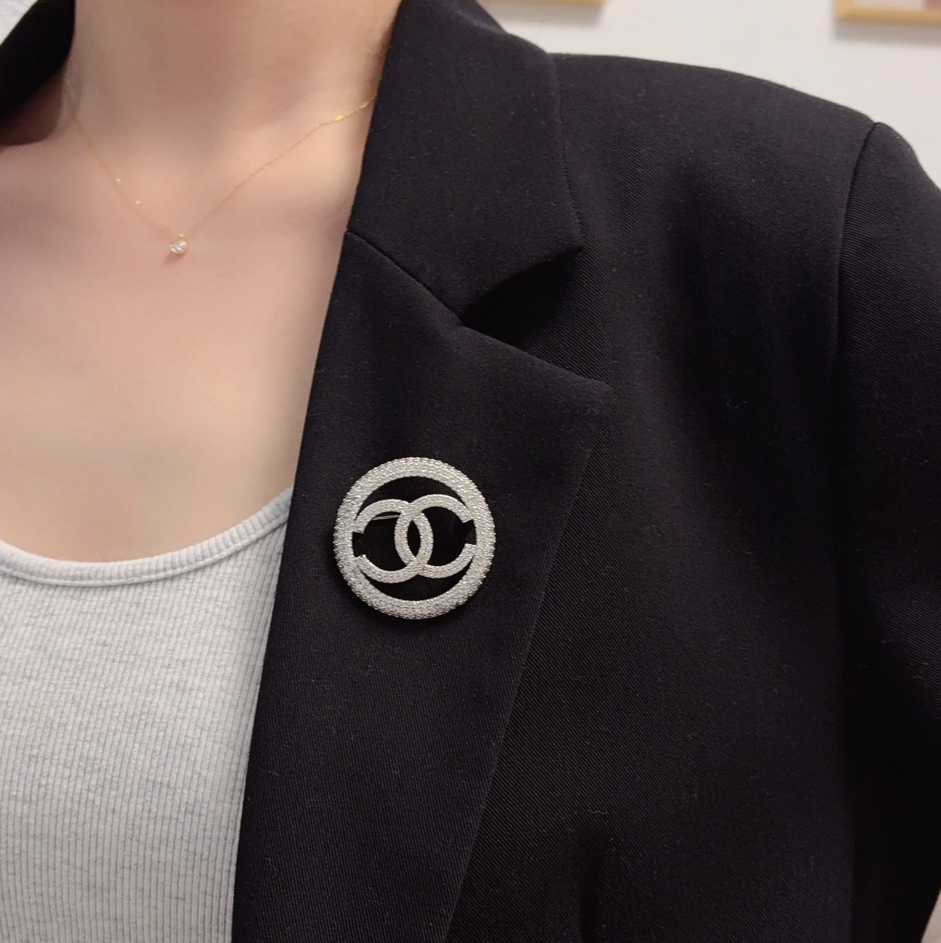 Chanel Suit ModernLook 3787
