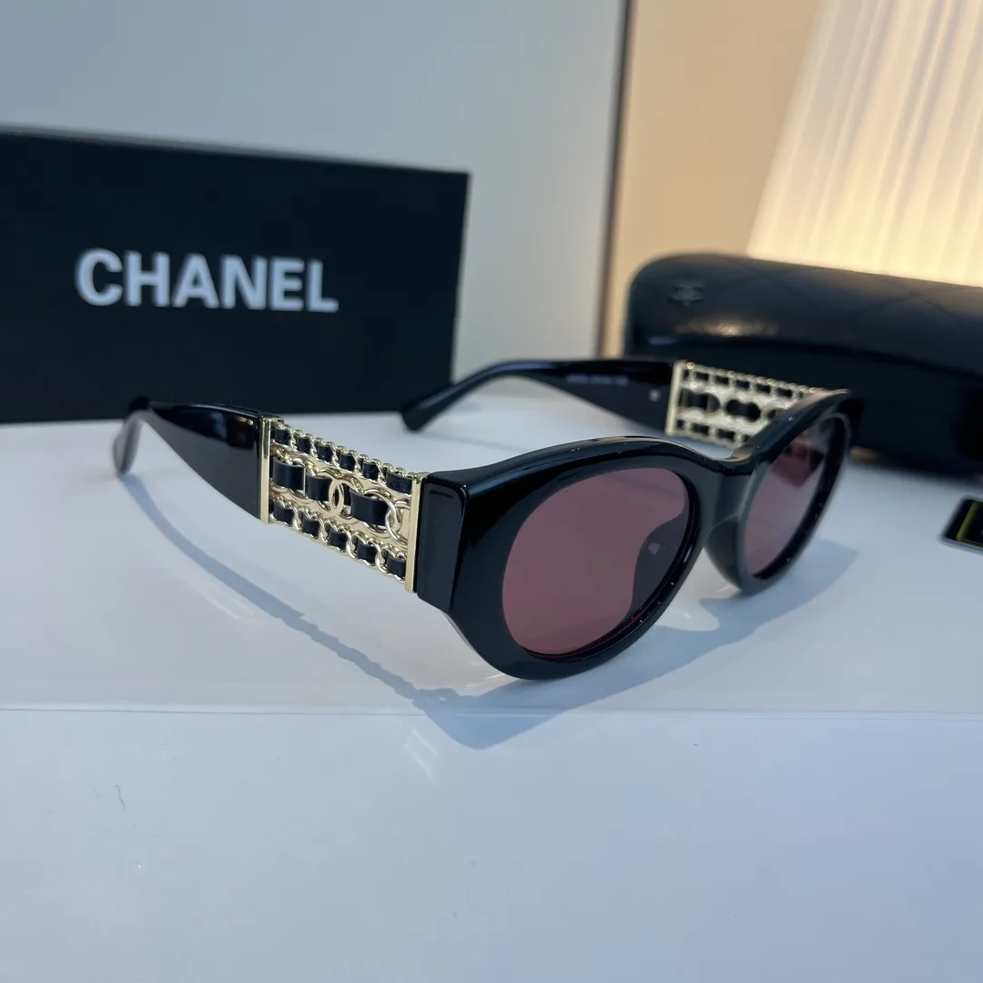 Neat Chanel Sunglasses 3833