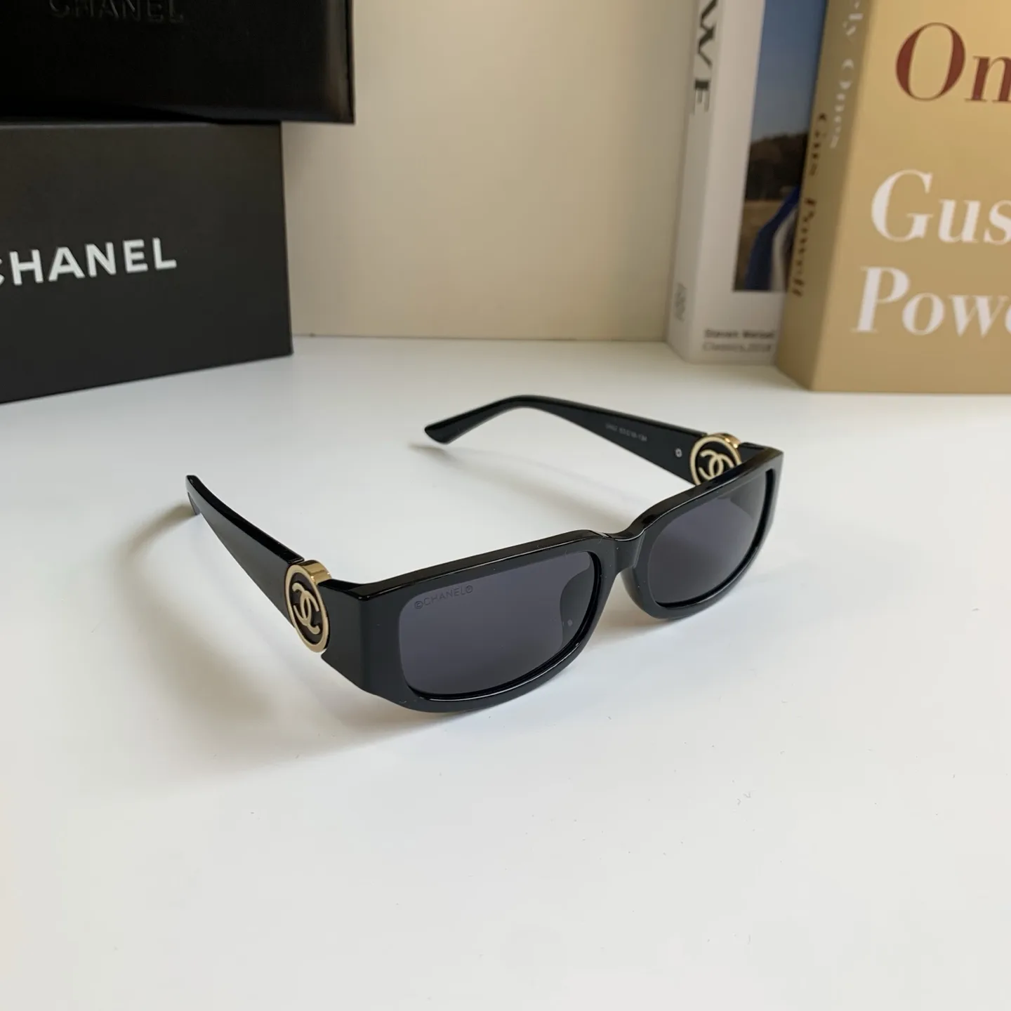 Versatile Chanel Sunglasses 3837