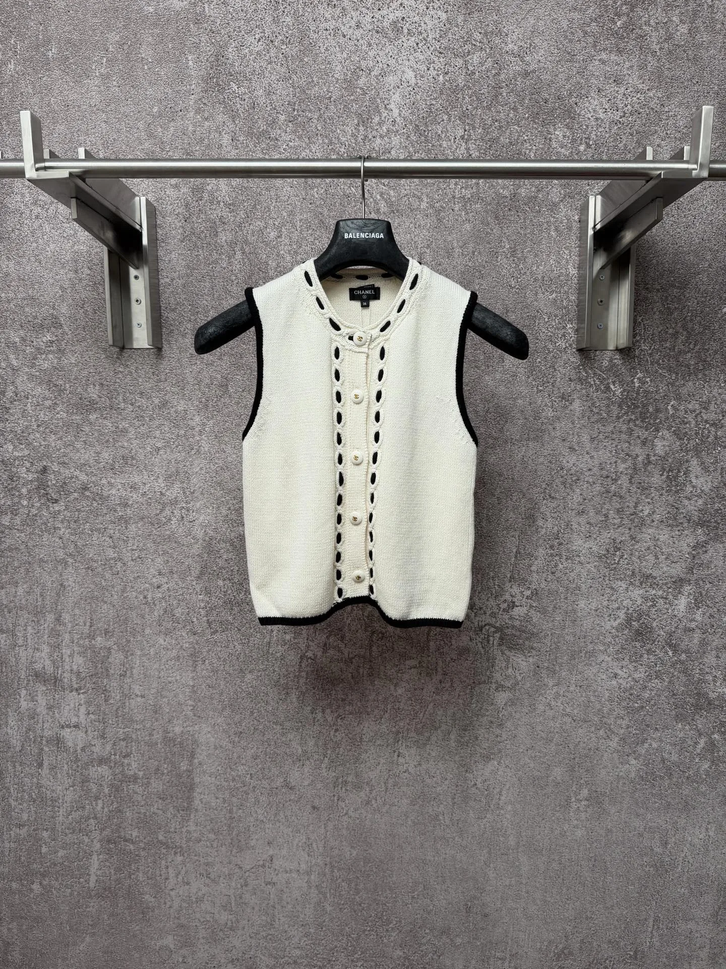 Popular Chanel Vest 3902