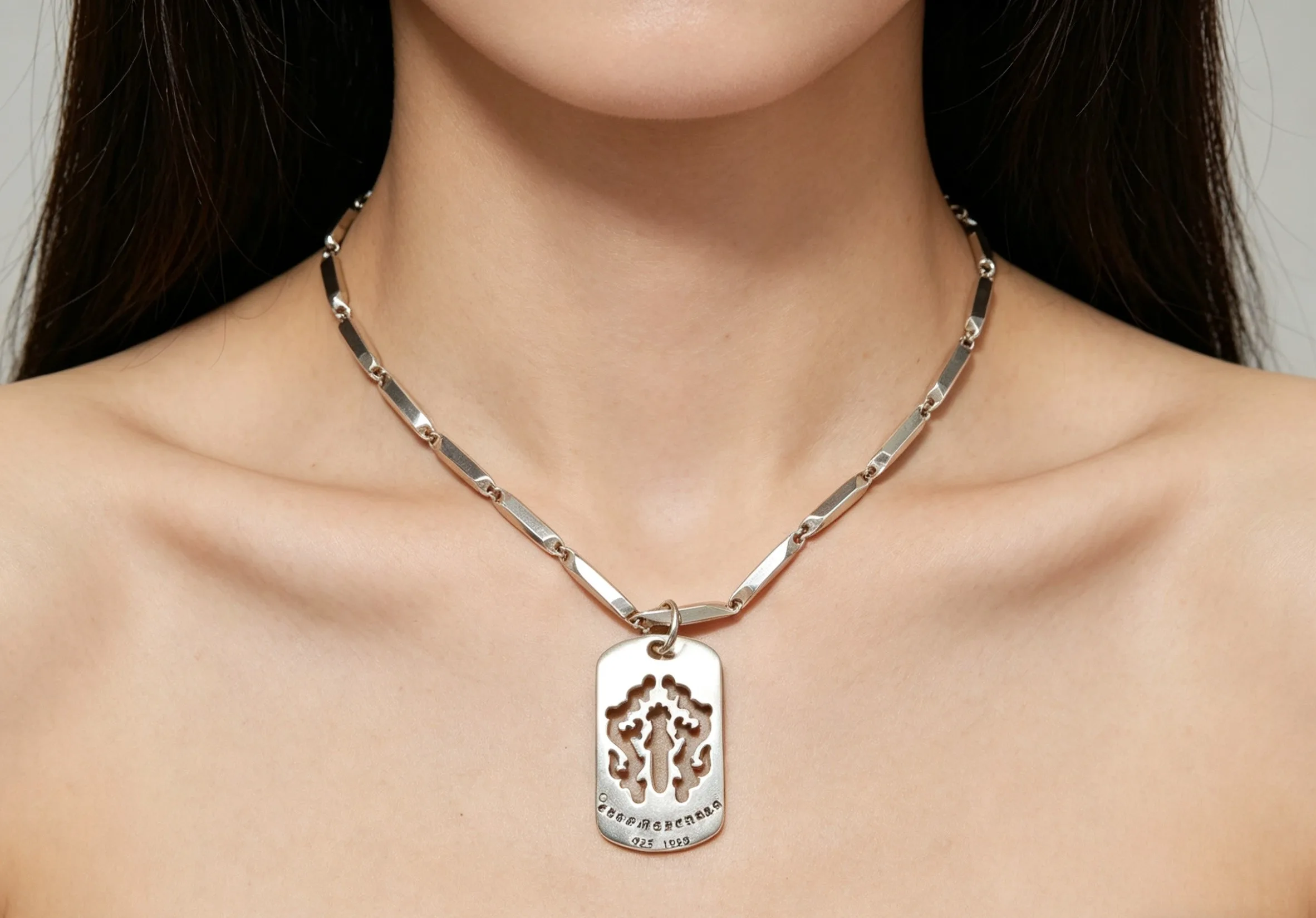 Fashionable Chrome Hearts Necklace 1640