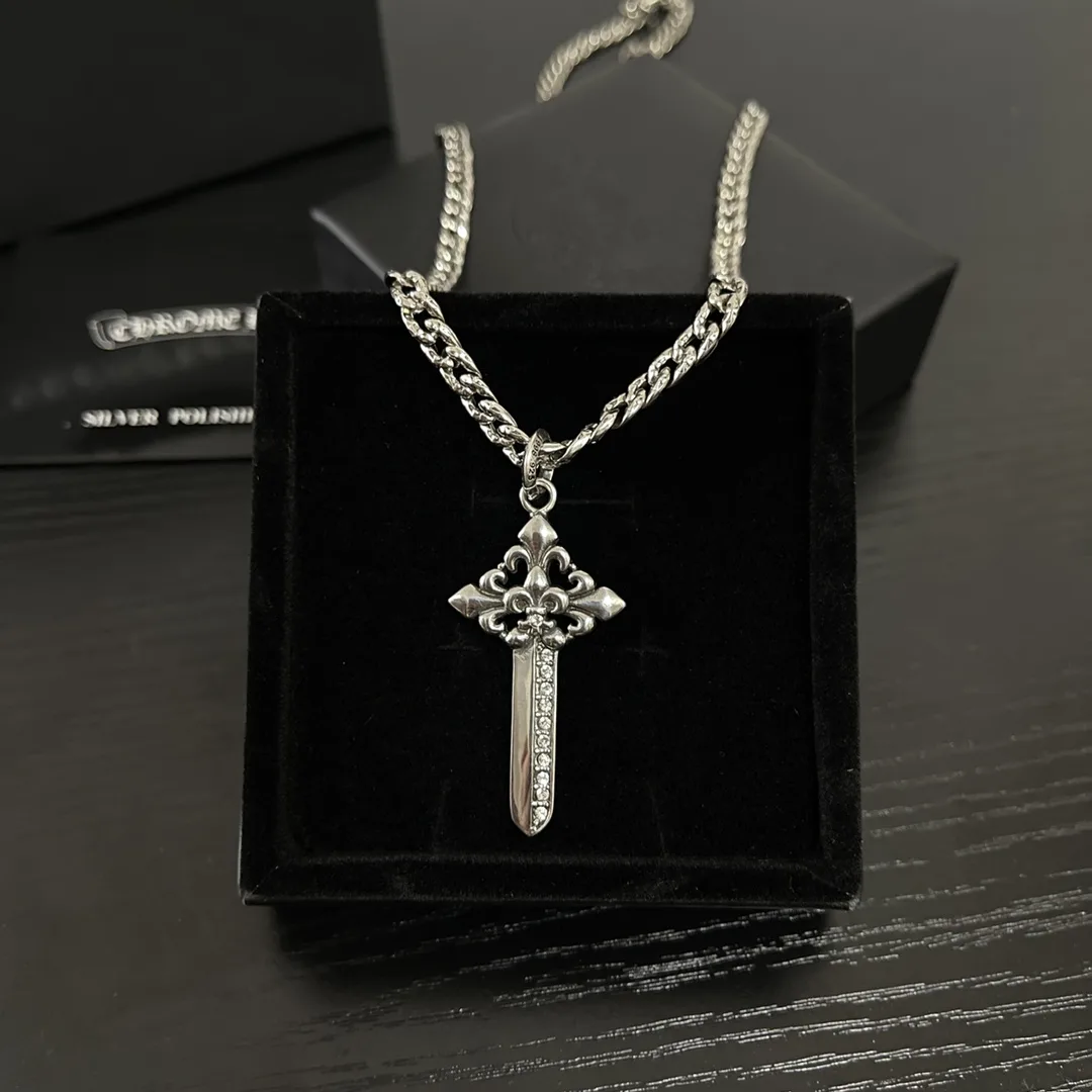 Snug Chrome Hearts Necklace 1814