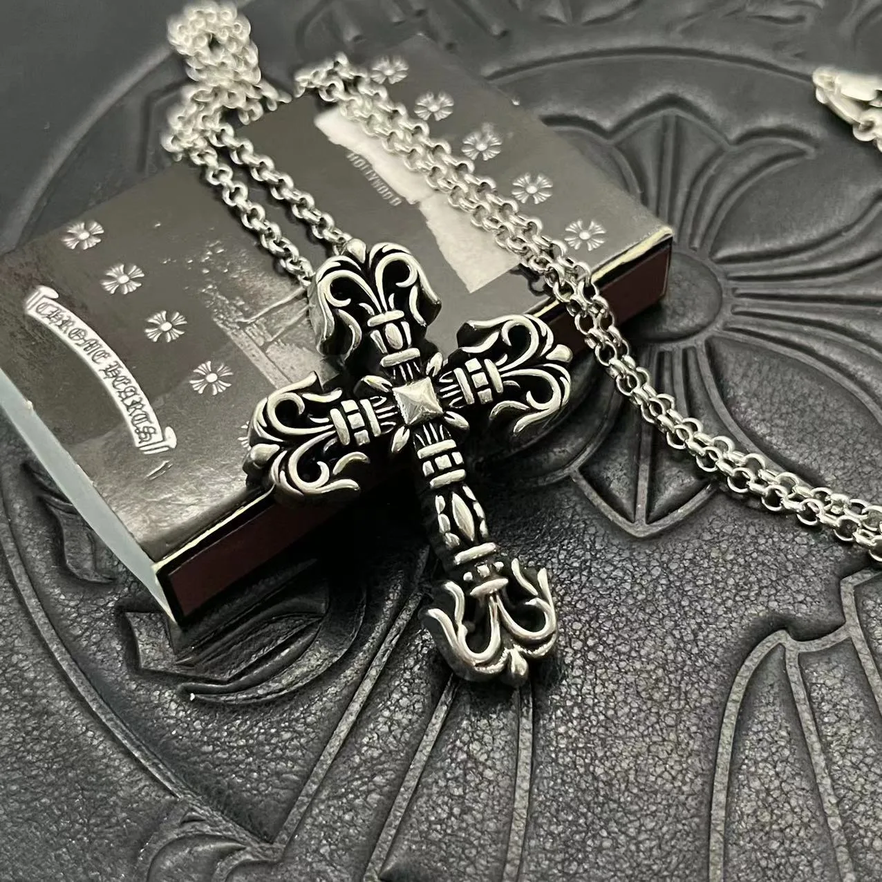 Elegant Chrome Hearts Necklace 1570