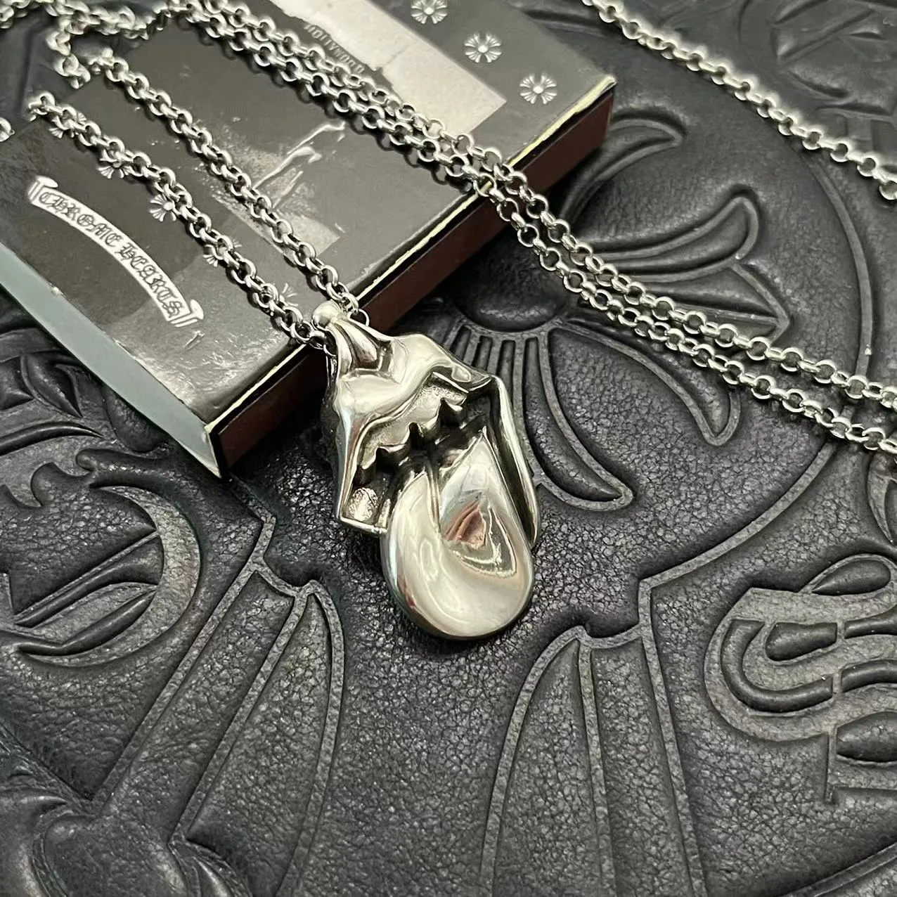 Packable Chrome Hearts Necklace 1569