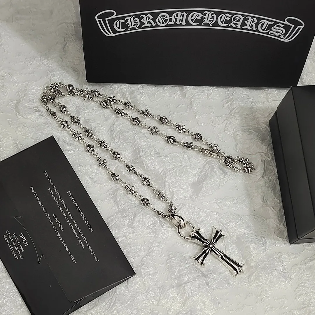 Elegant Chrome Hearts Pendant 1834