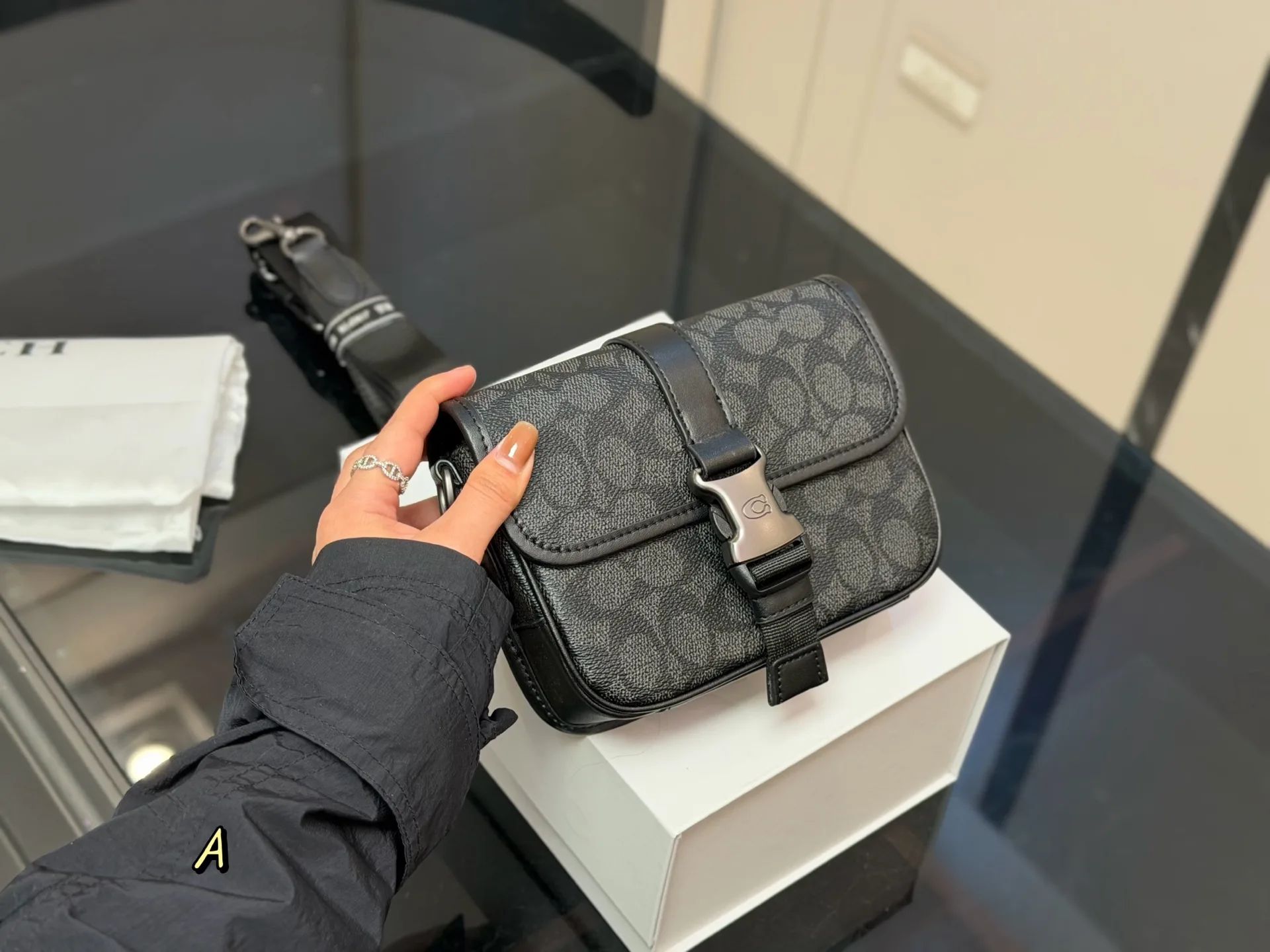 Coach Messenger Bag FreshLook 7057