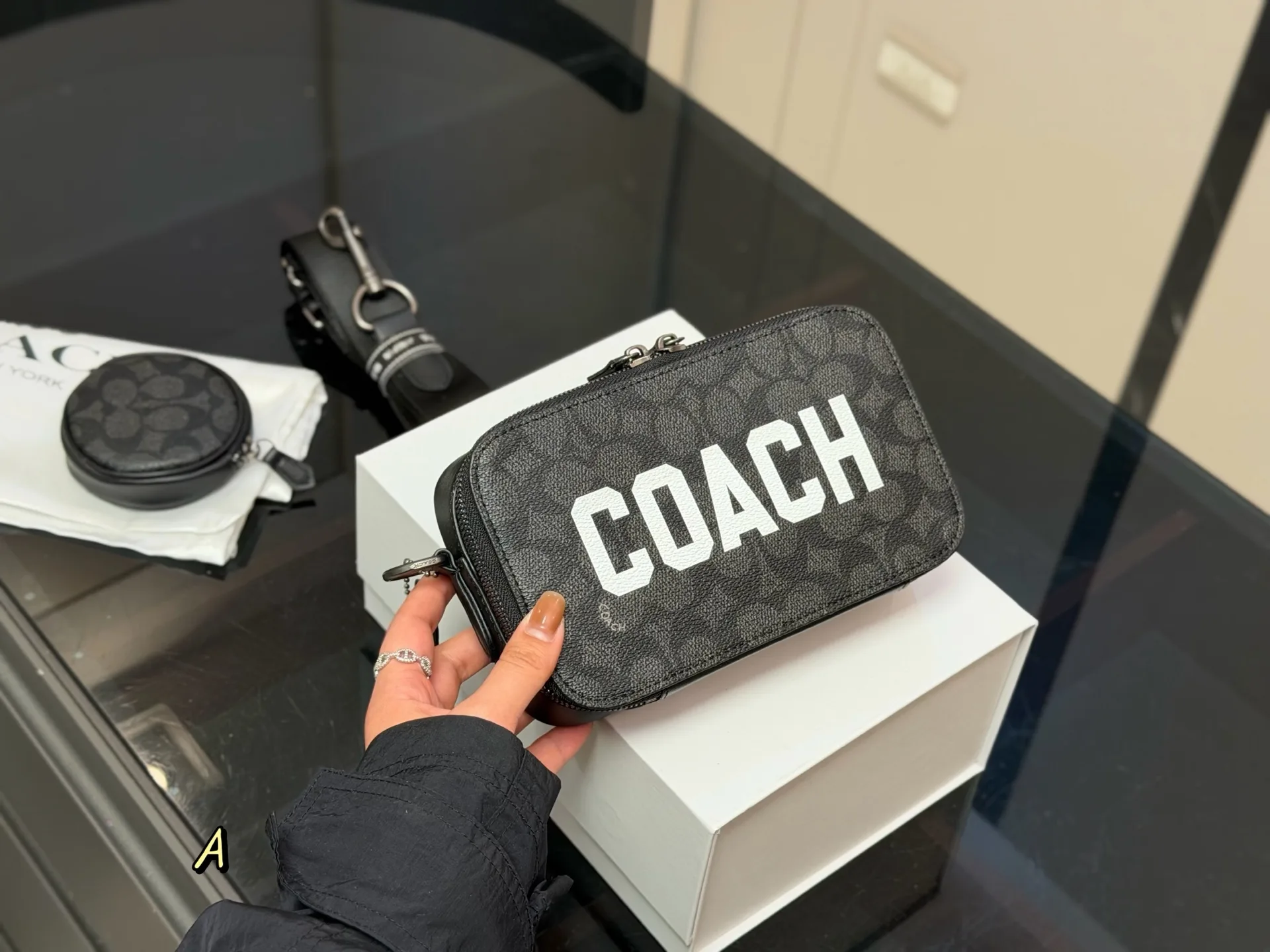 Soft Coach Wallet 7080