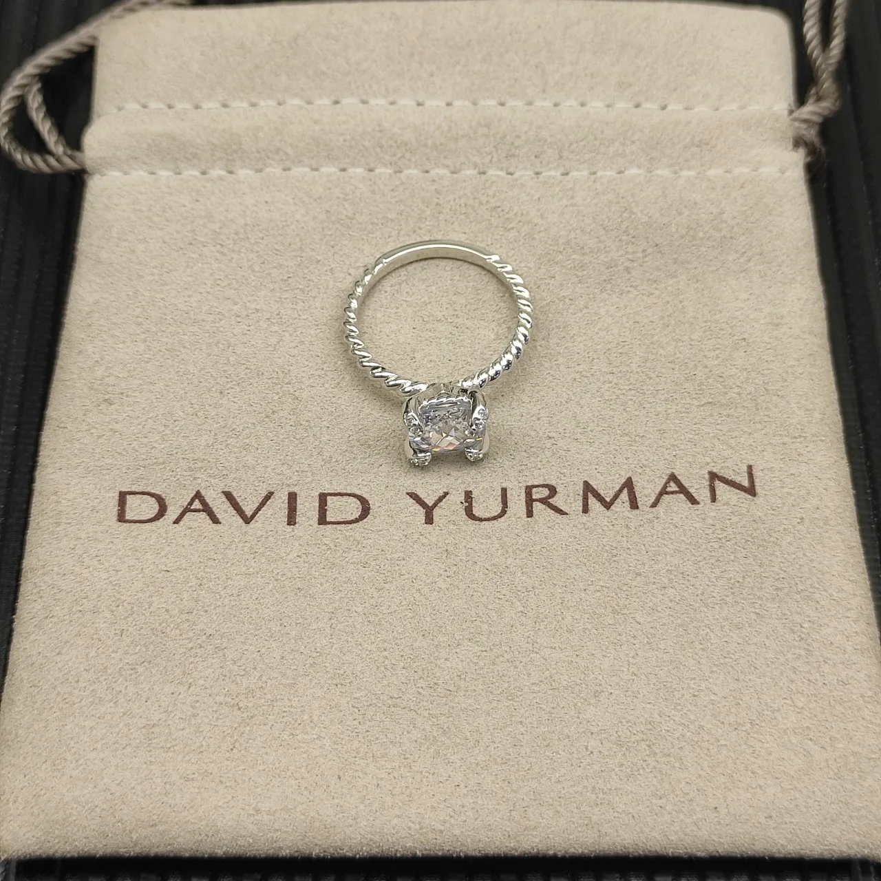 Vibrant David Yurman Ring 6677