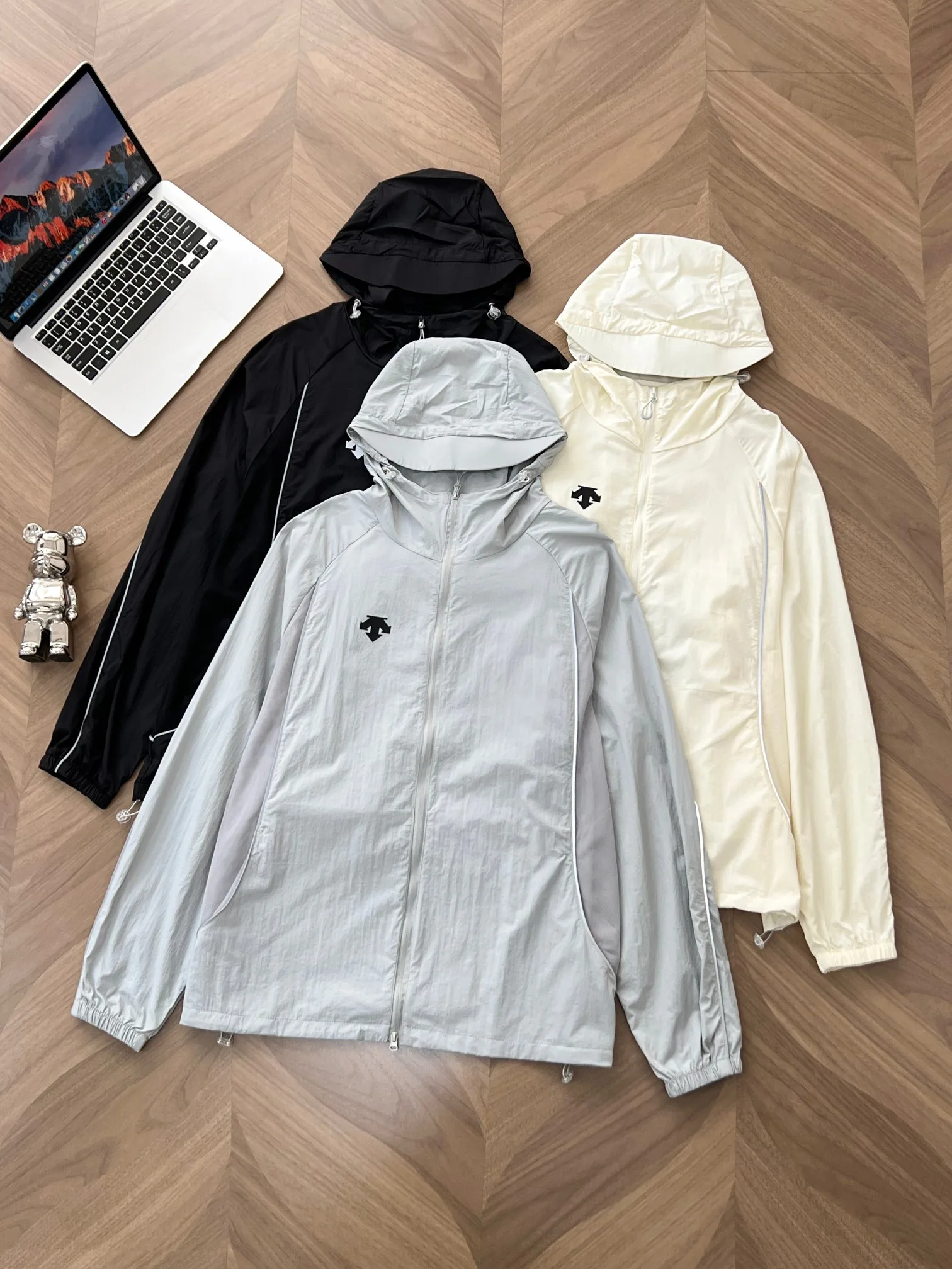 HighQuality Descente Coat 7385