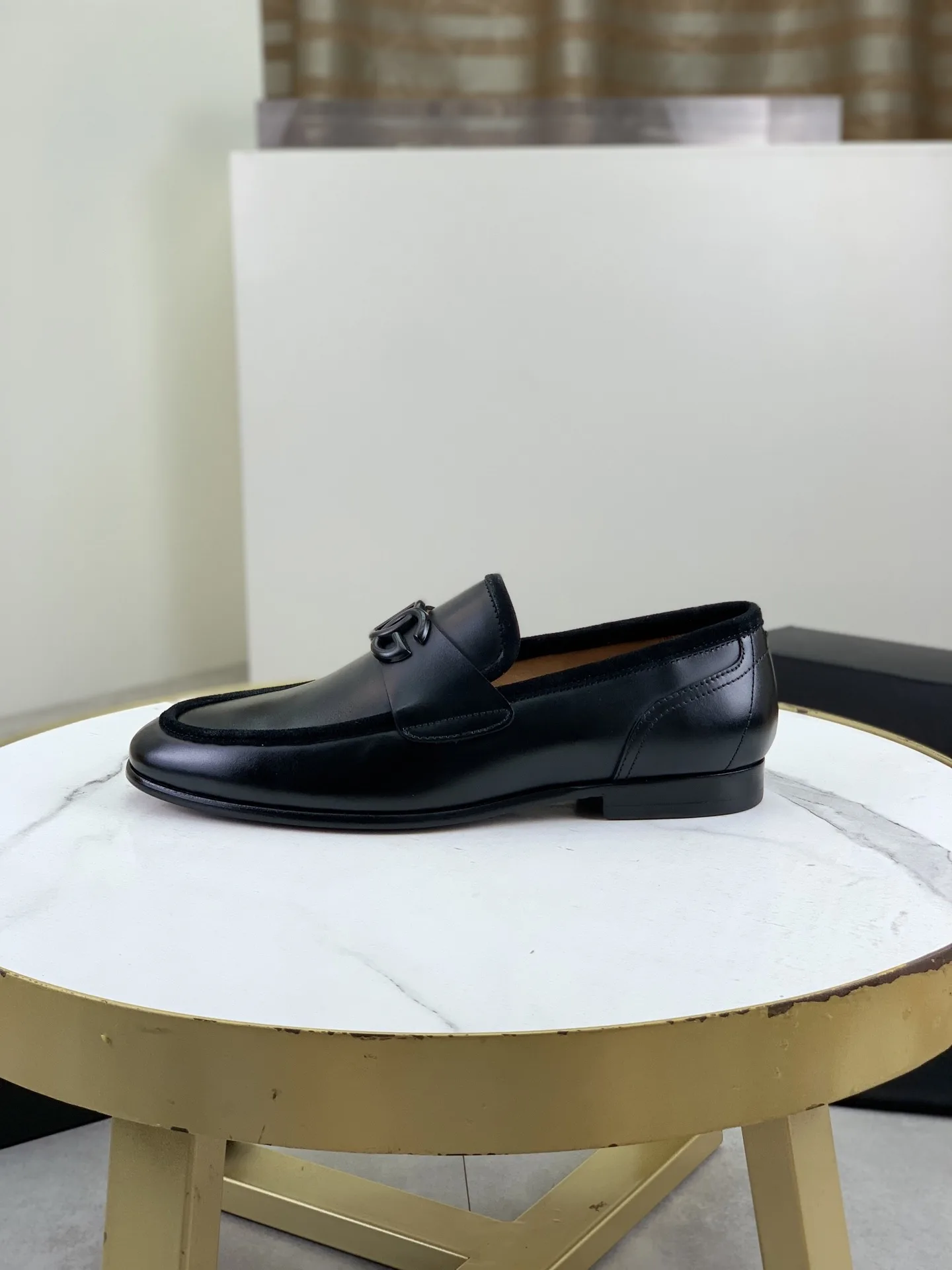 Dolce & Gabbana Leather Shoes Packable 6908