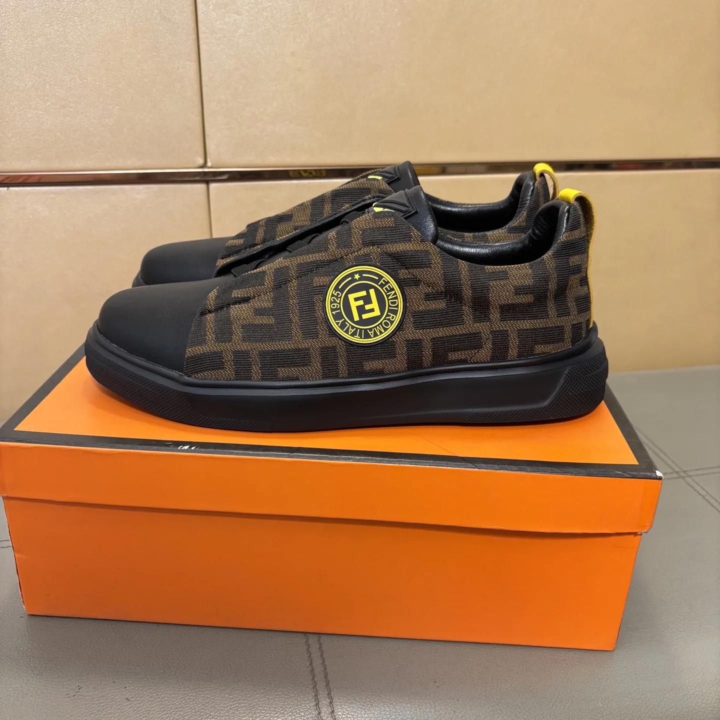 Fendi  Shoes UrbanStyle 4712