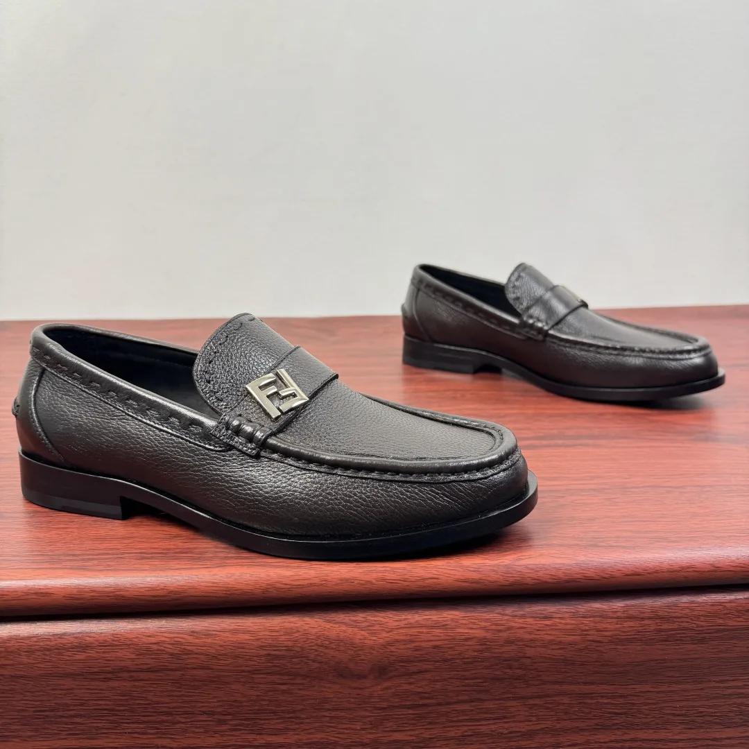 WaterResistant Fendi Leather Shoes 4786