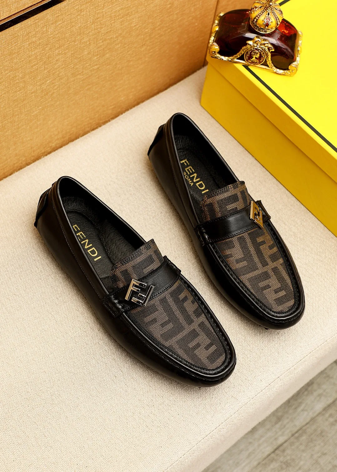 Fendi Leather Shoes Refined 4781