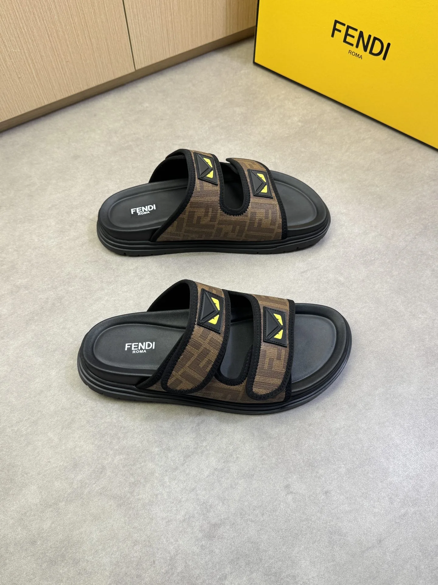 Fendi Slippers GoodFit 4931