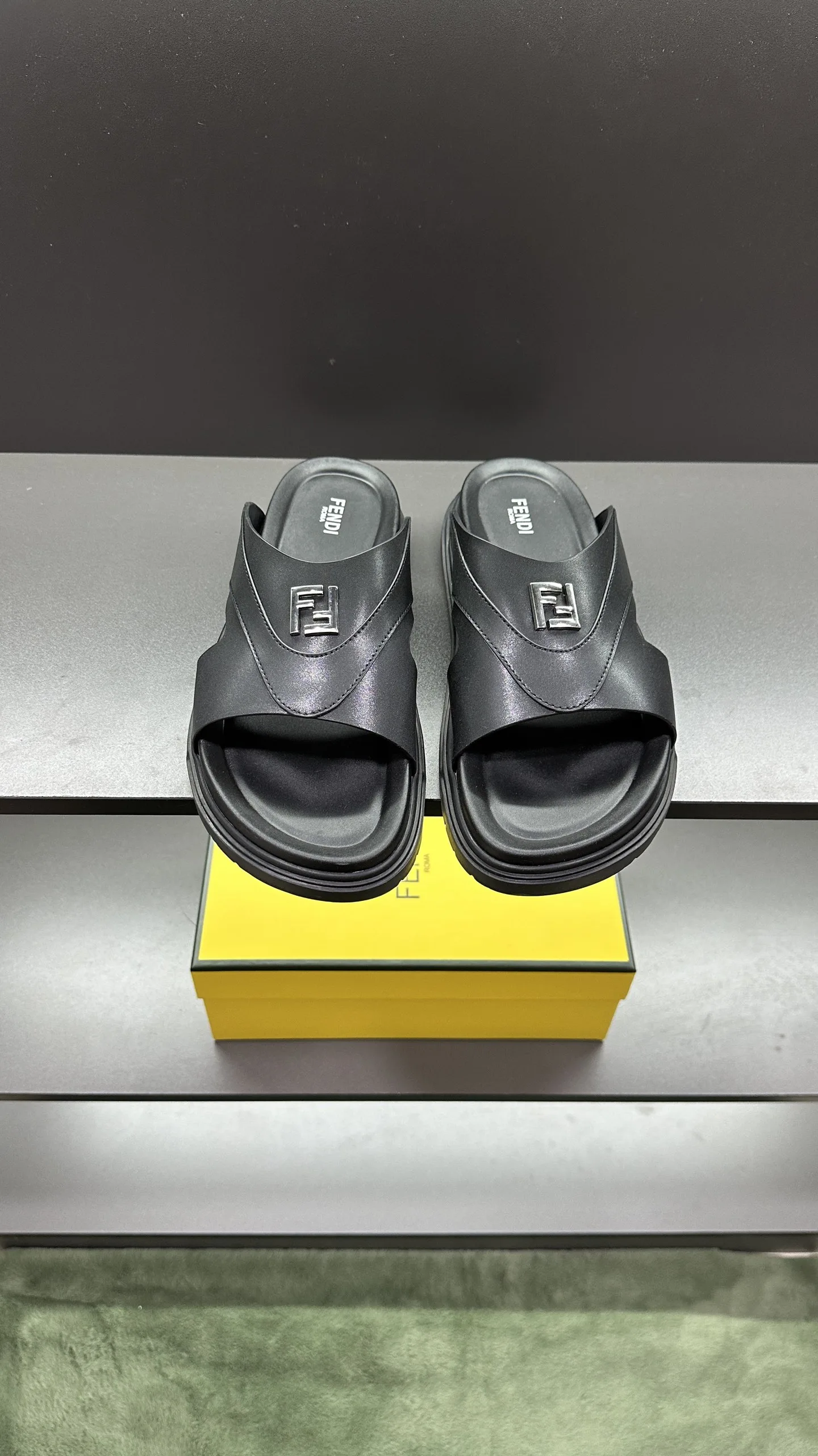 SunProtective Fendi Slippers 4935