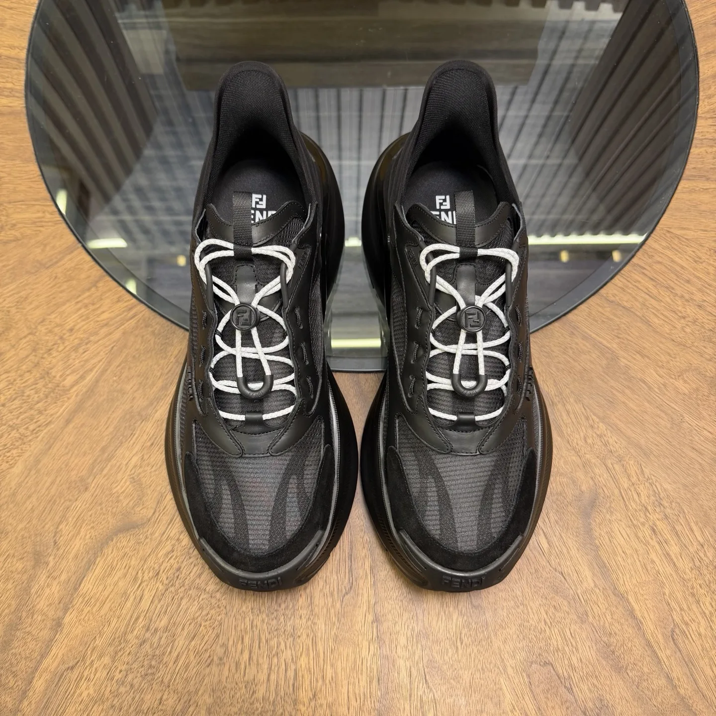 Casual Fendi Sneakers 4953