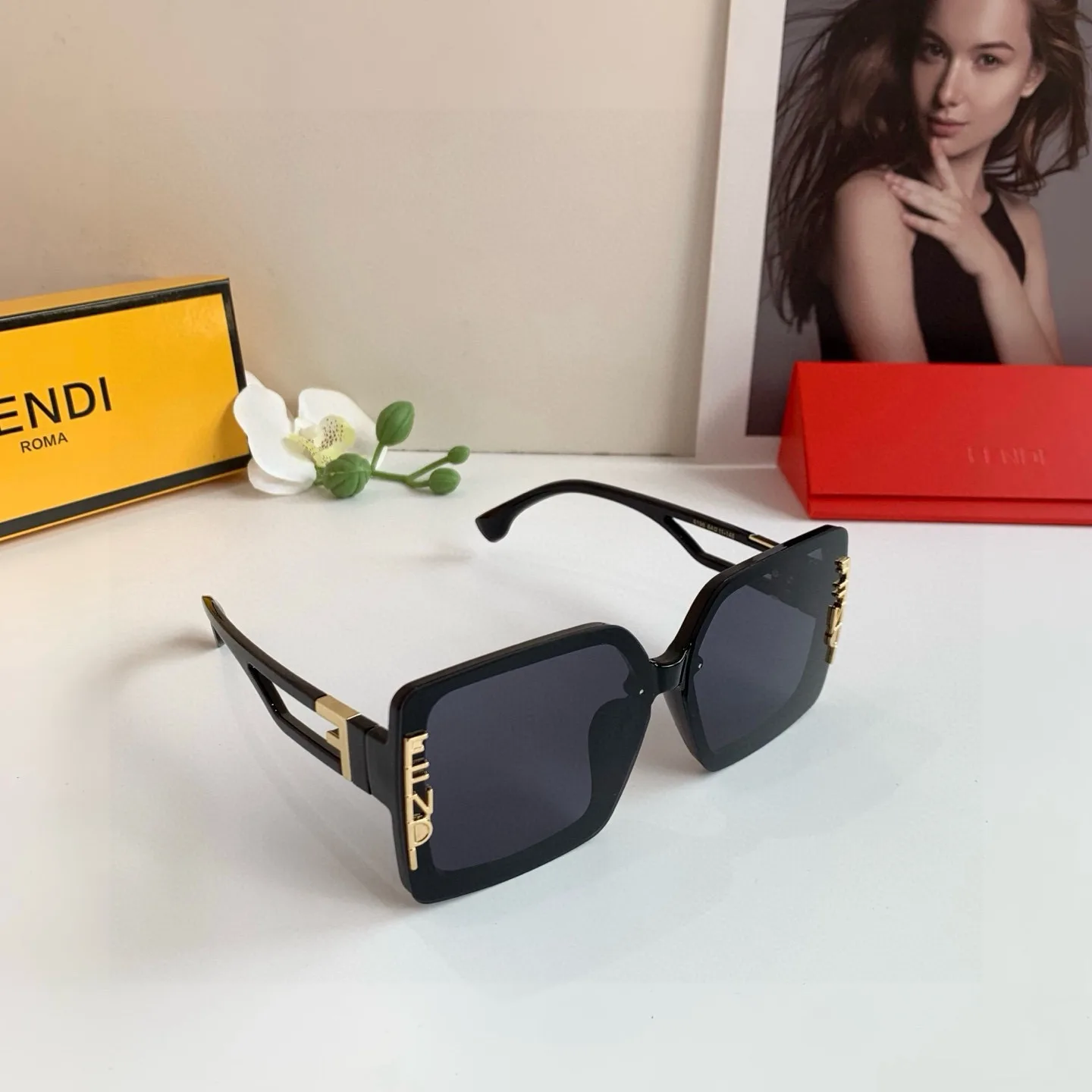 Snug Fendi Sunglasses 4957