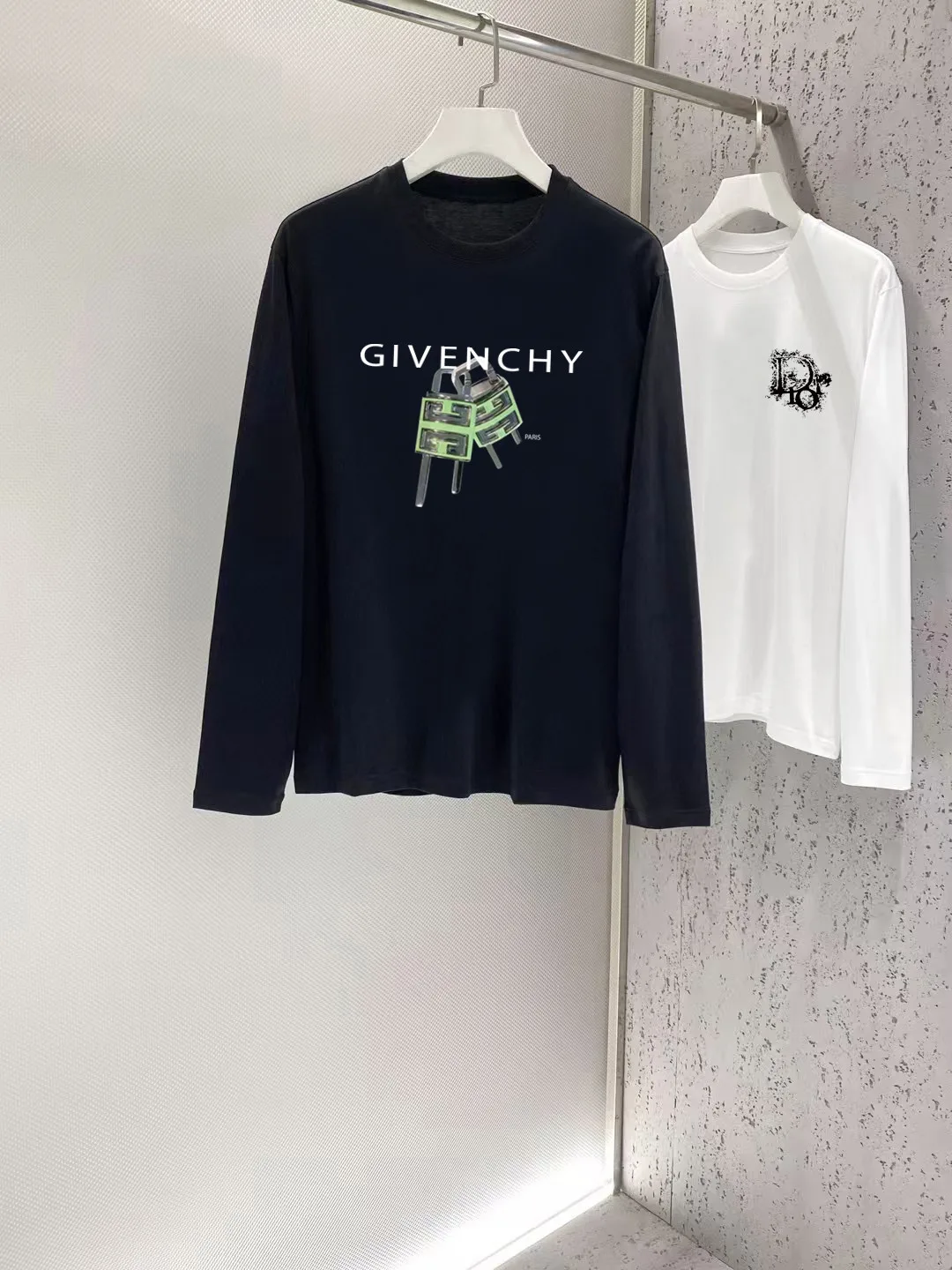 Bold Givenchy Long Sleeves 6550