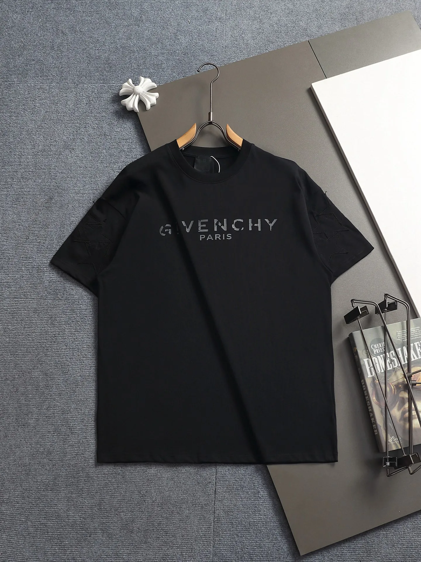 Contemporary Givenchy Short Sleeves 6573