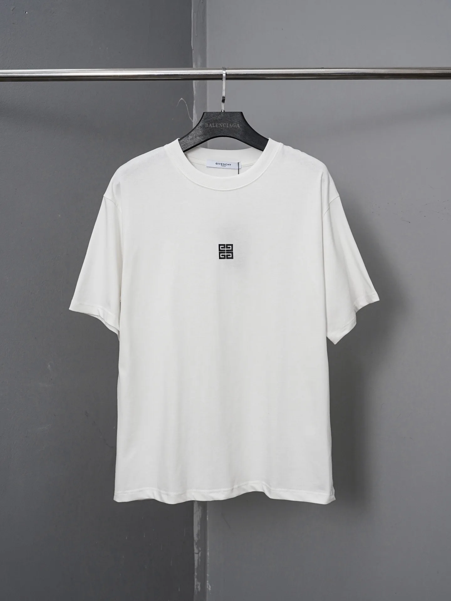 Givenchy Short Sleeves Contemporary 6568