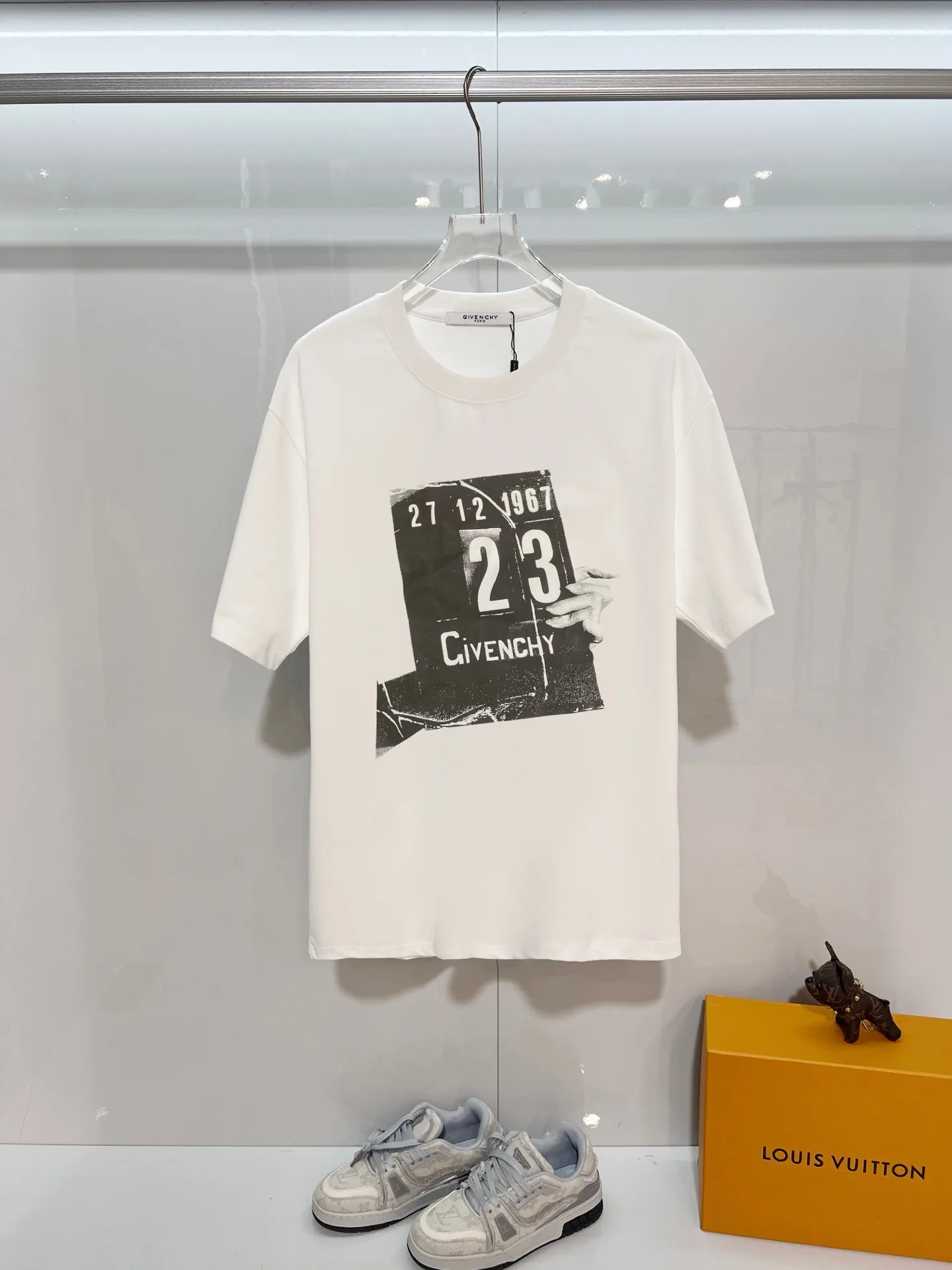 EyeCatching Givenchy Short Sleeves 6574