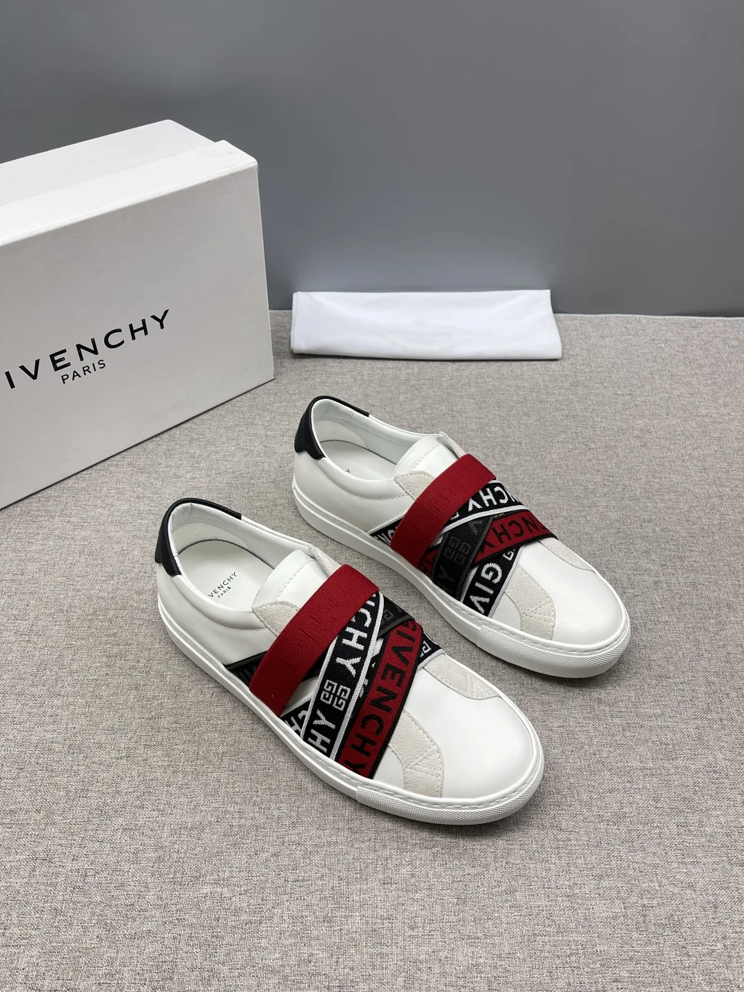 Givenchy Sneakers Functional 6593