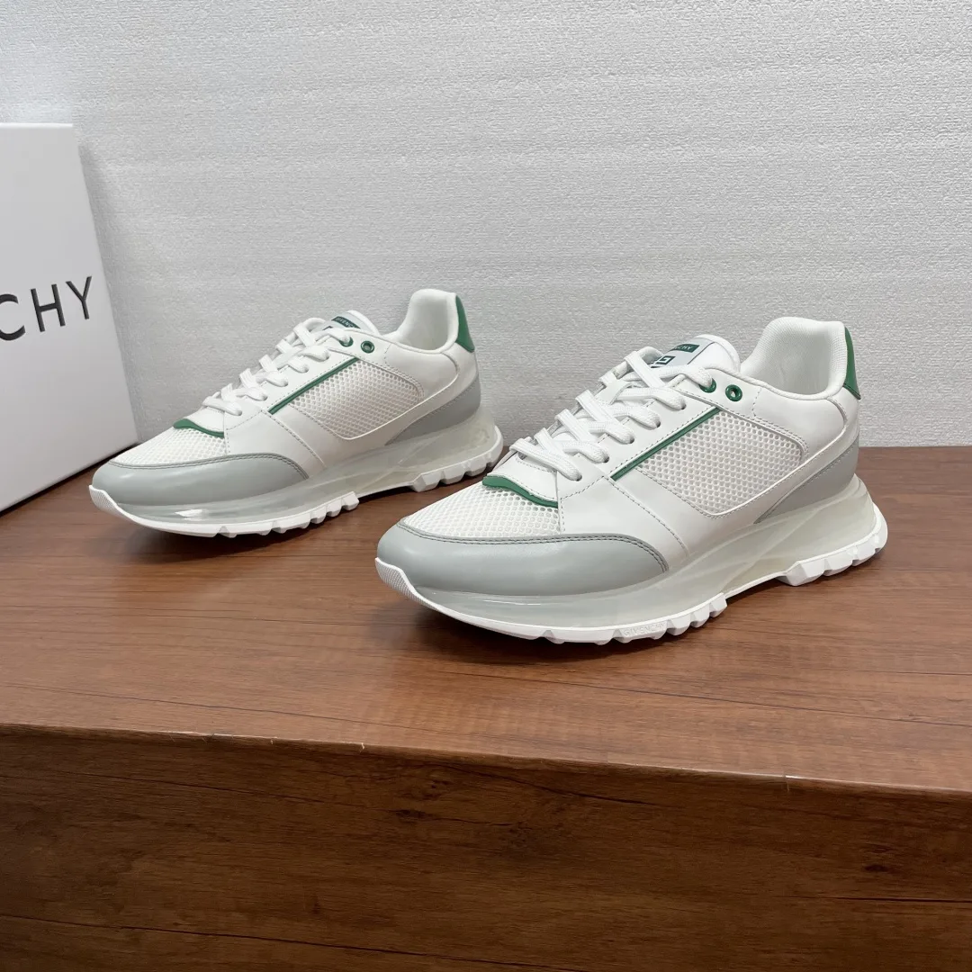 Supportive Givenchy Sneakers 6581