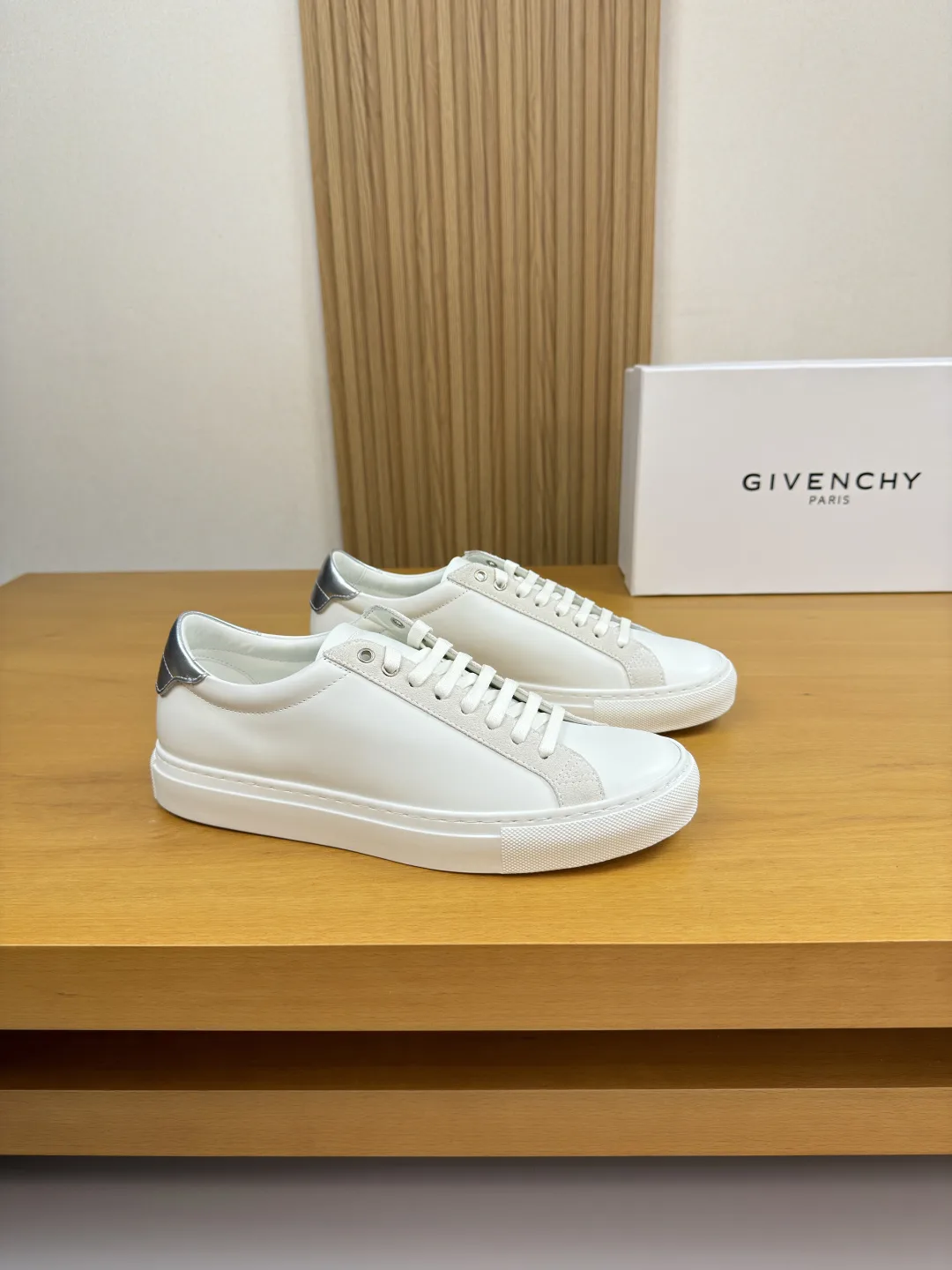 Fashionable Givenchy Sneakers 6588
