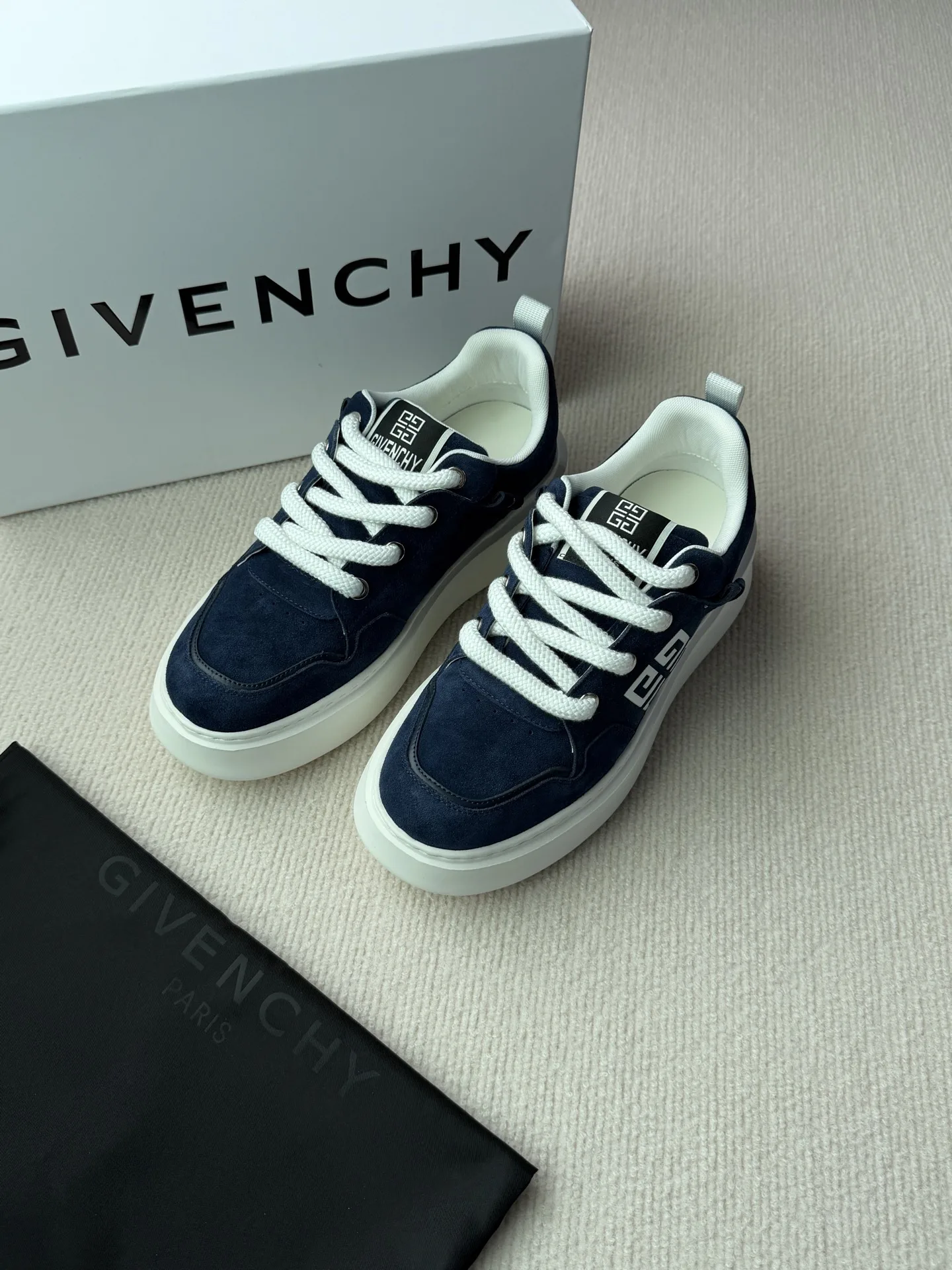 Givenchy Sneakers Premium 6579