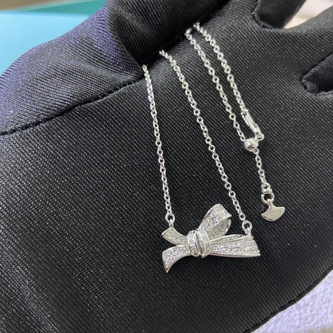 Graf Necklace Chic 7606