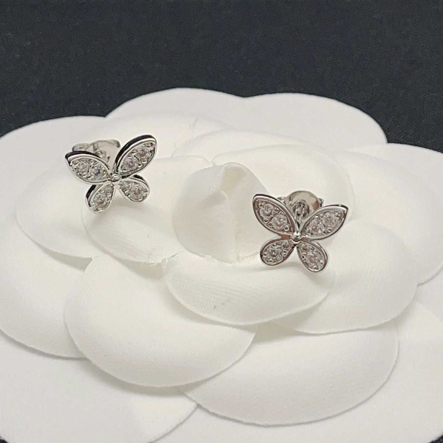 Graff Earrings ModernLook 7127