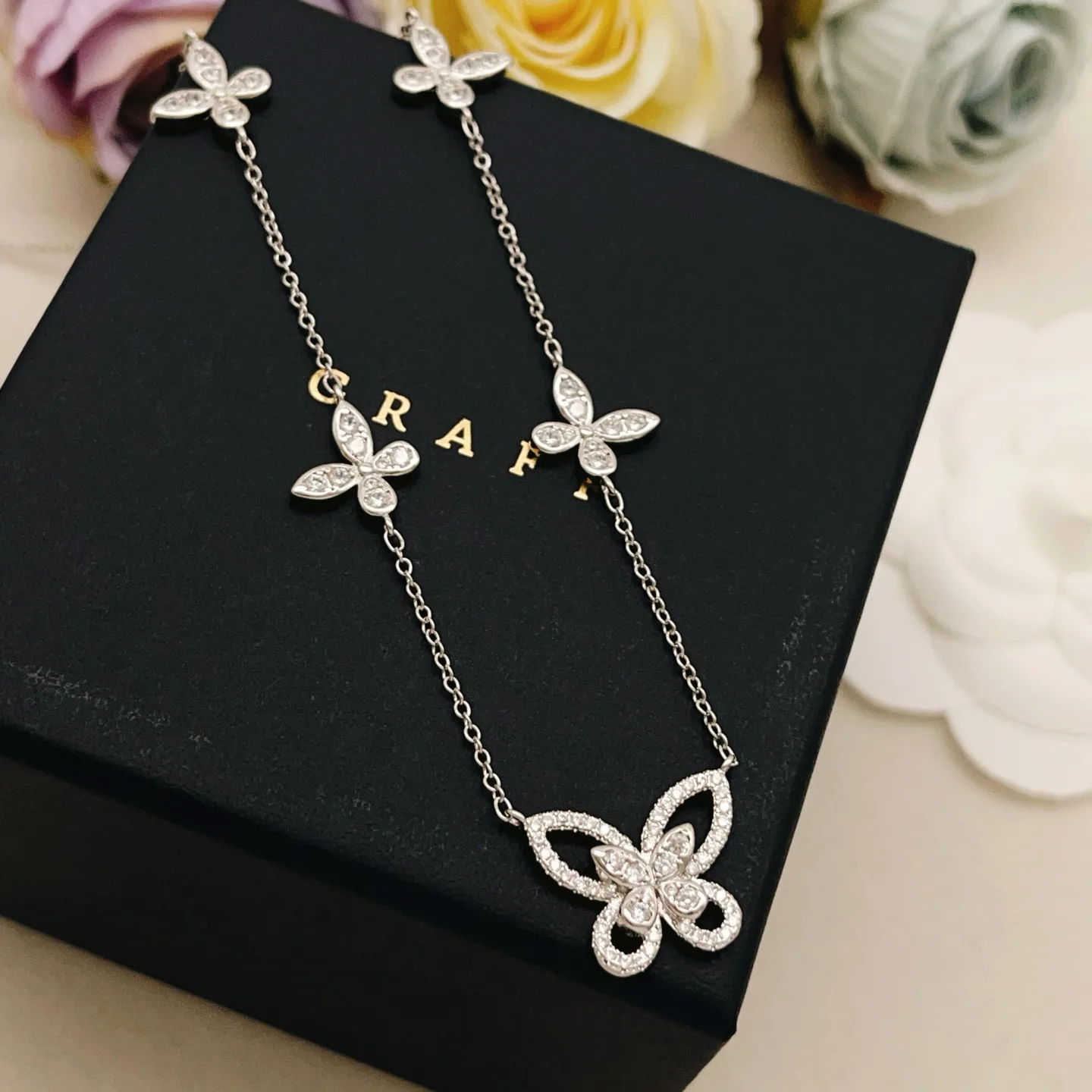 Vibrant Graff Necklace 7144
