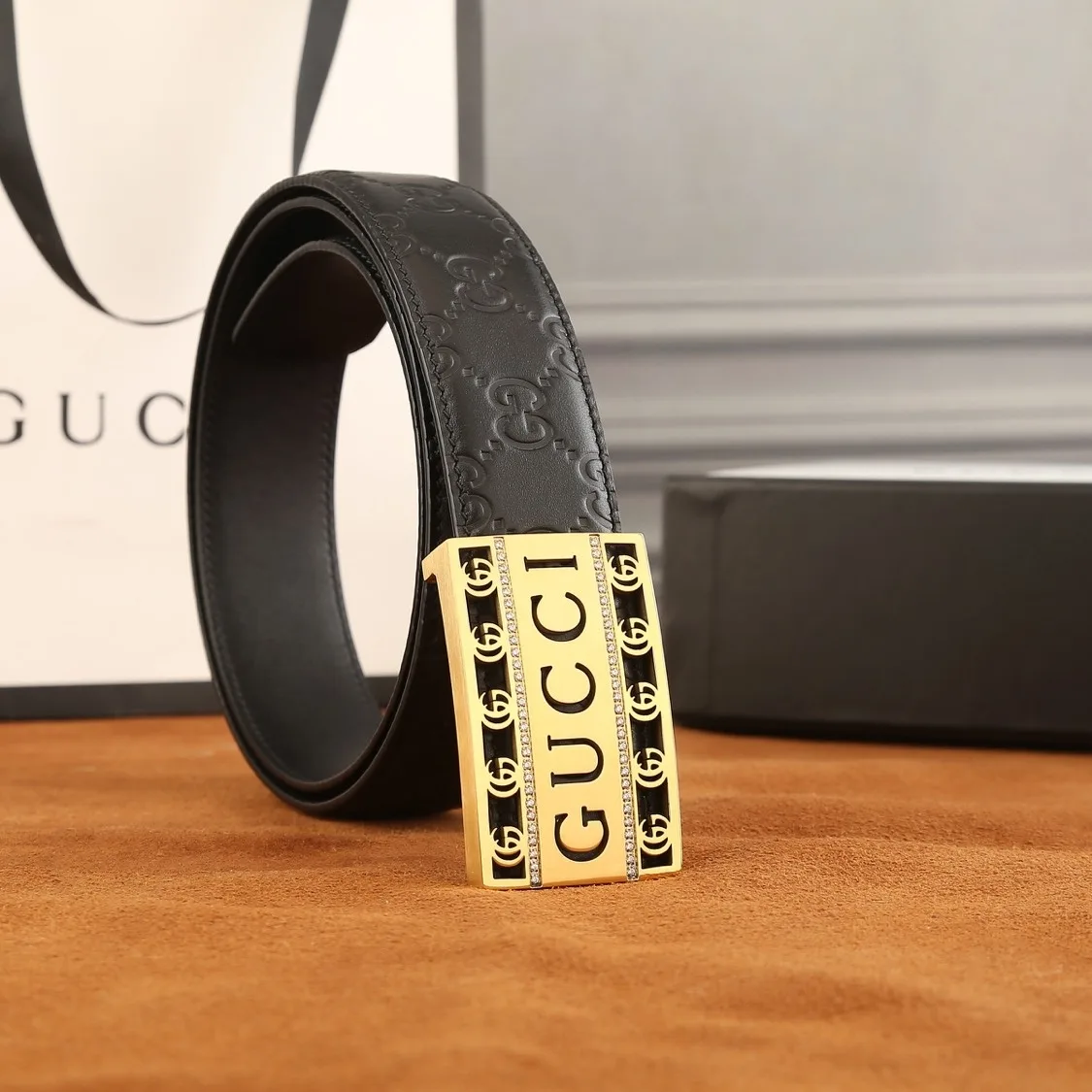 Bold Gucci Belt 2732