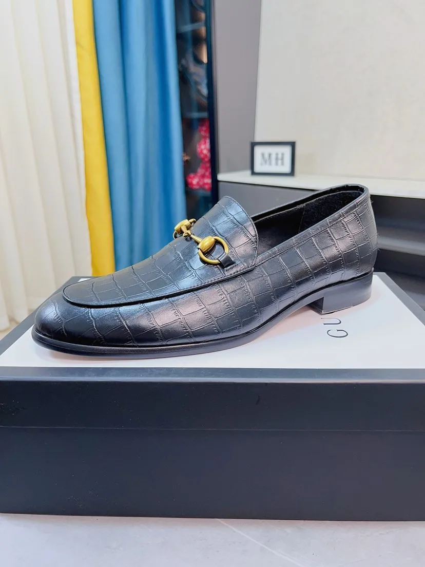 Stylish Gucci Formal Wear 2775