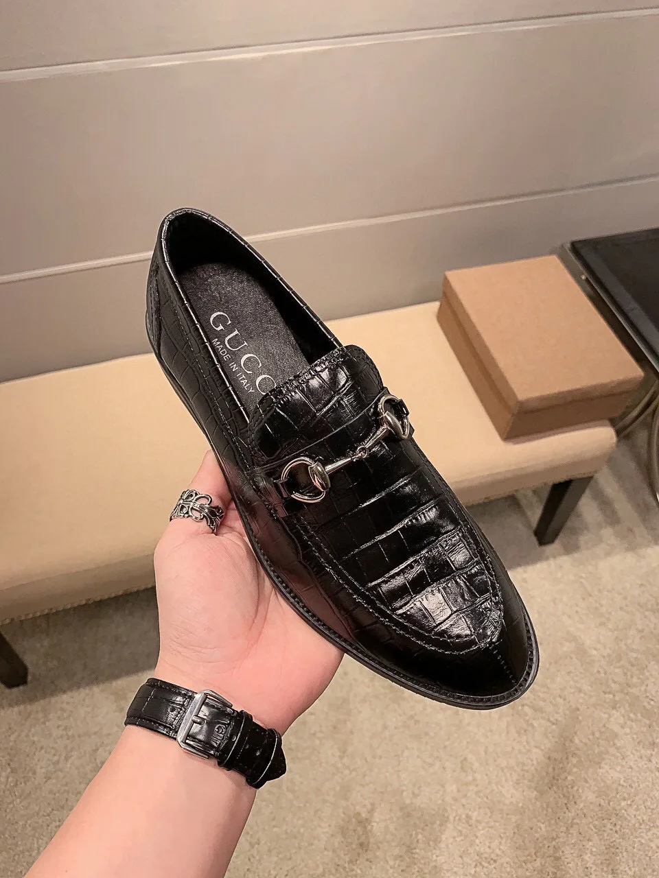 TechFriendly Gucci Formal Wear 2777