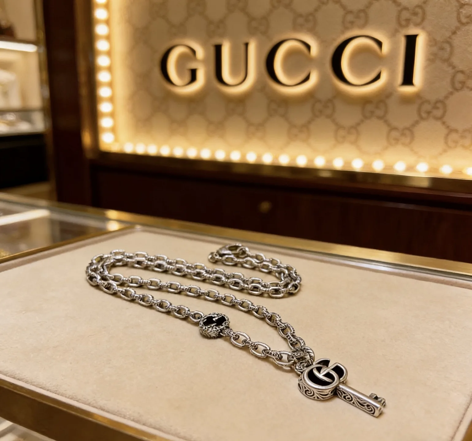 Gucci Necklace Packable 2596