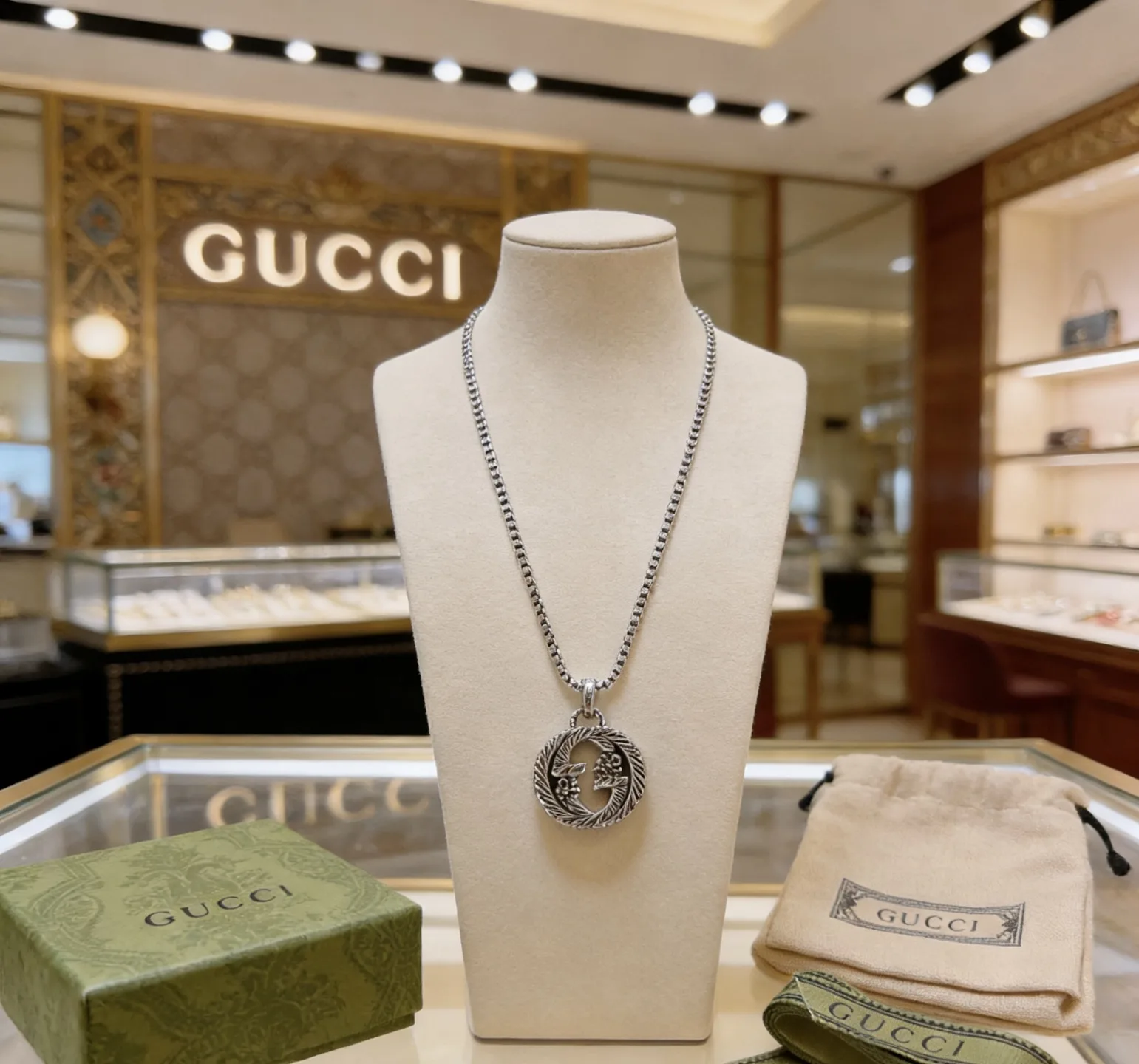 Gucci Necklace Compact 2519