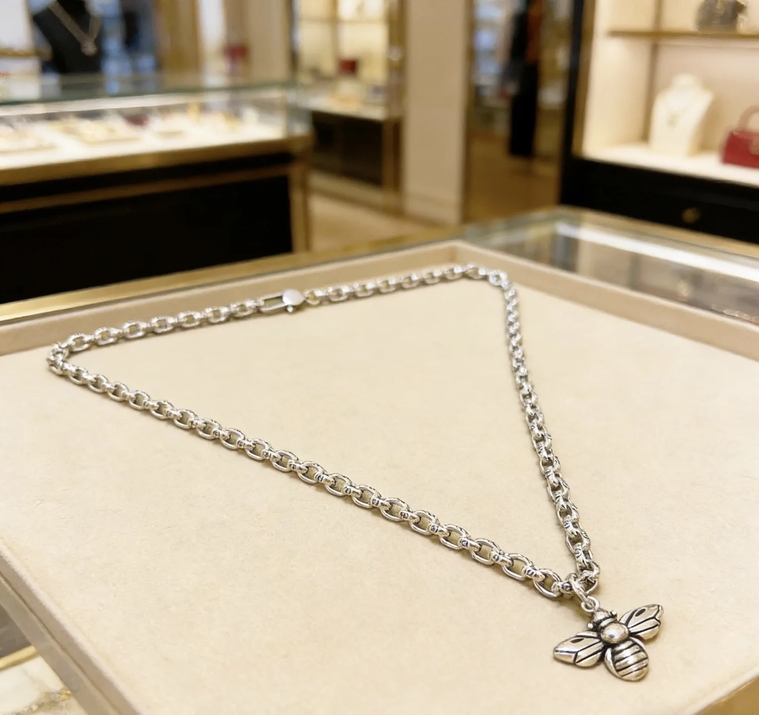 Lightweight Gucci Necklace 2558