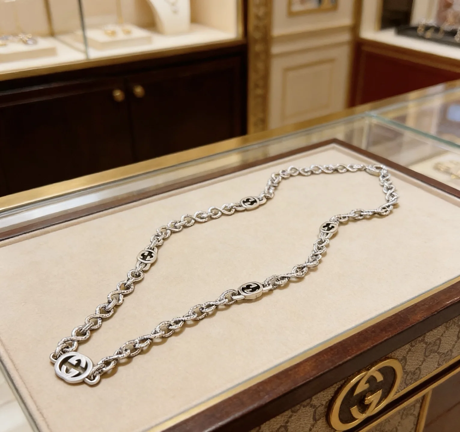 Gucci Necklace StreetReady 2560