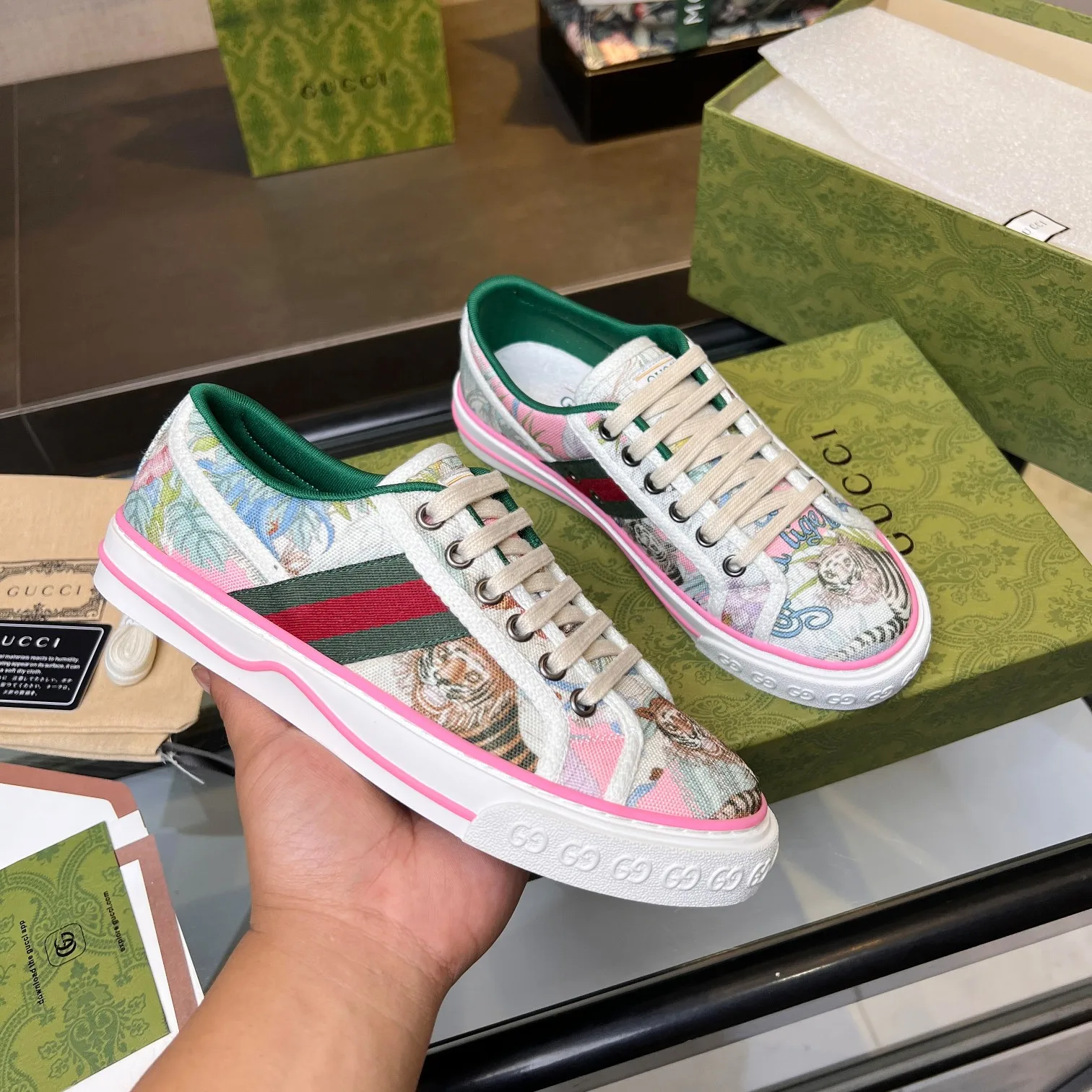 Gucci Sneakers Refined 2661