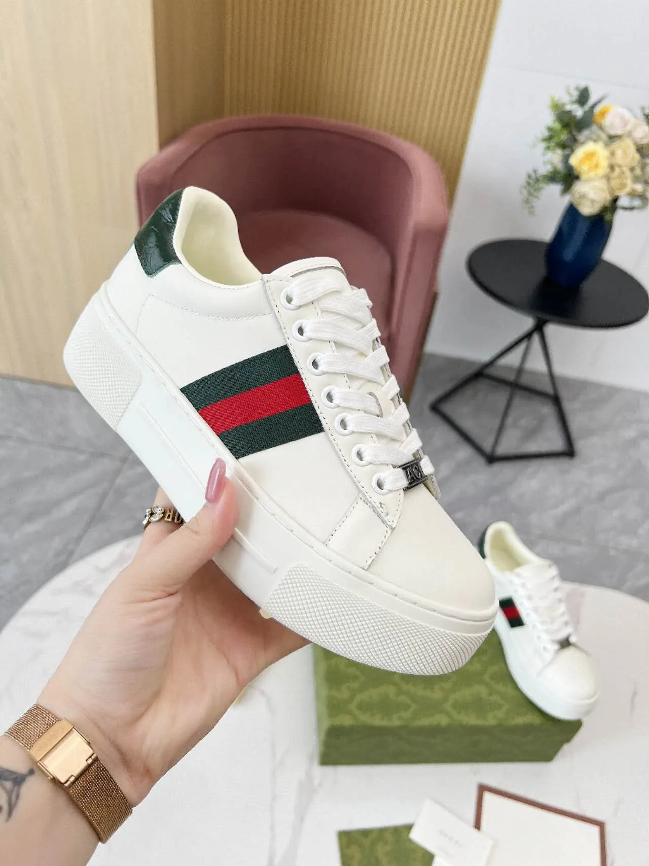 Gucci Sneakers Bold 2677