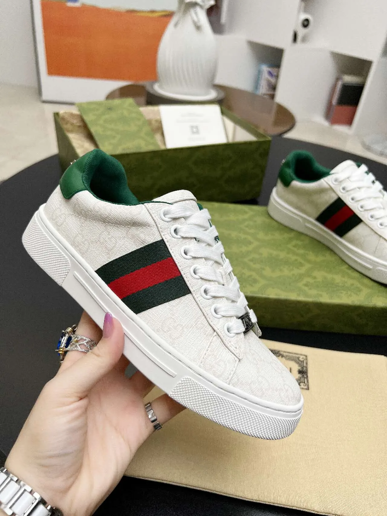 EasyMatch Gucci Sneakers 2664