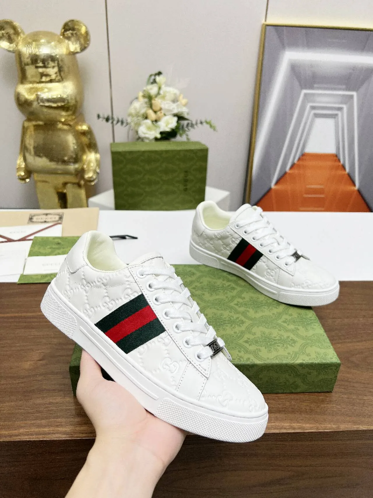 Gucci Sneakers Breathable 2668