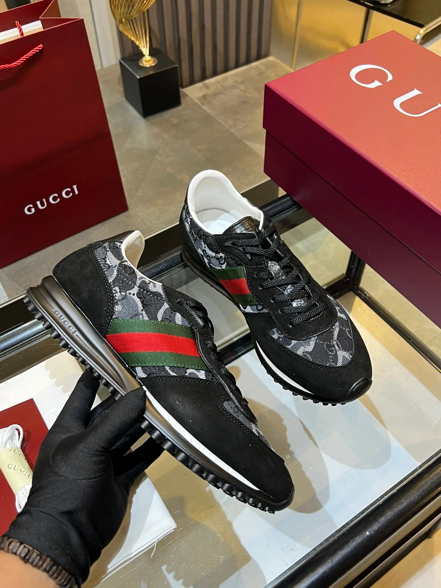 Gucci Sneakers Compact 2623