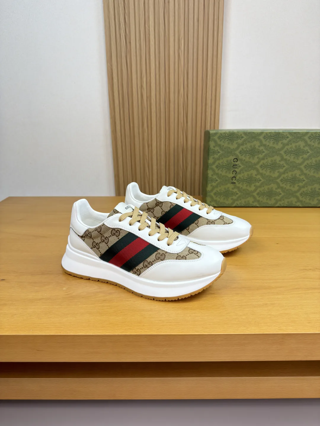 Gucci Sneakers Chic 2638