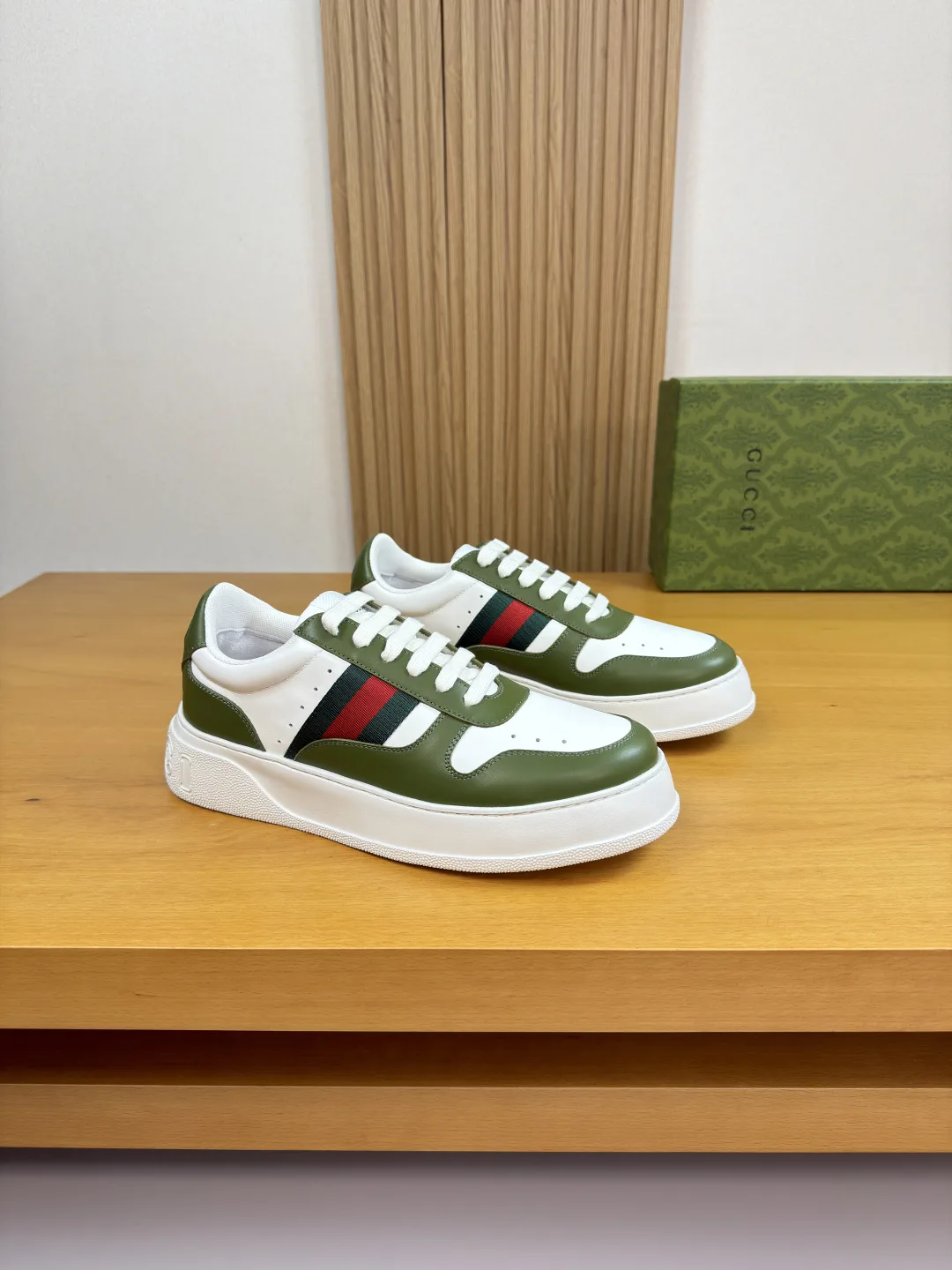 Gucci Sneakers Comfortable 2628