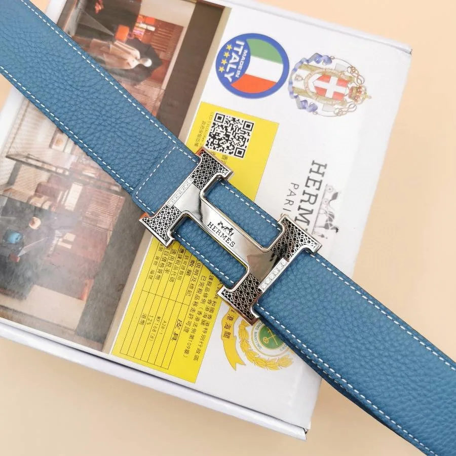 Versatile Hermès Belt 4073